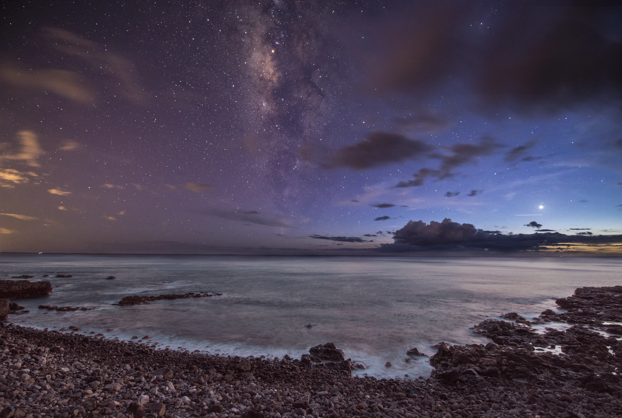 Tamron SP 15-30mm F2.8 Di VC USD sample photo. Milky way over pacific photography