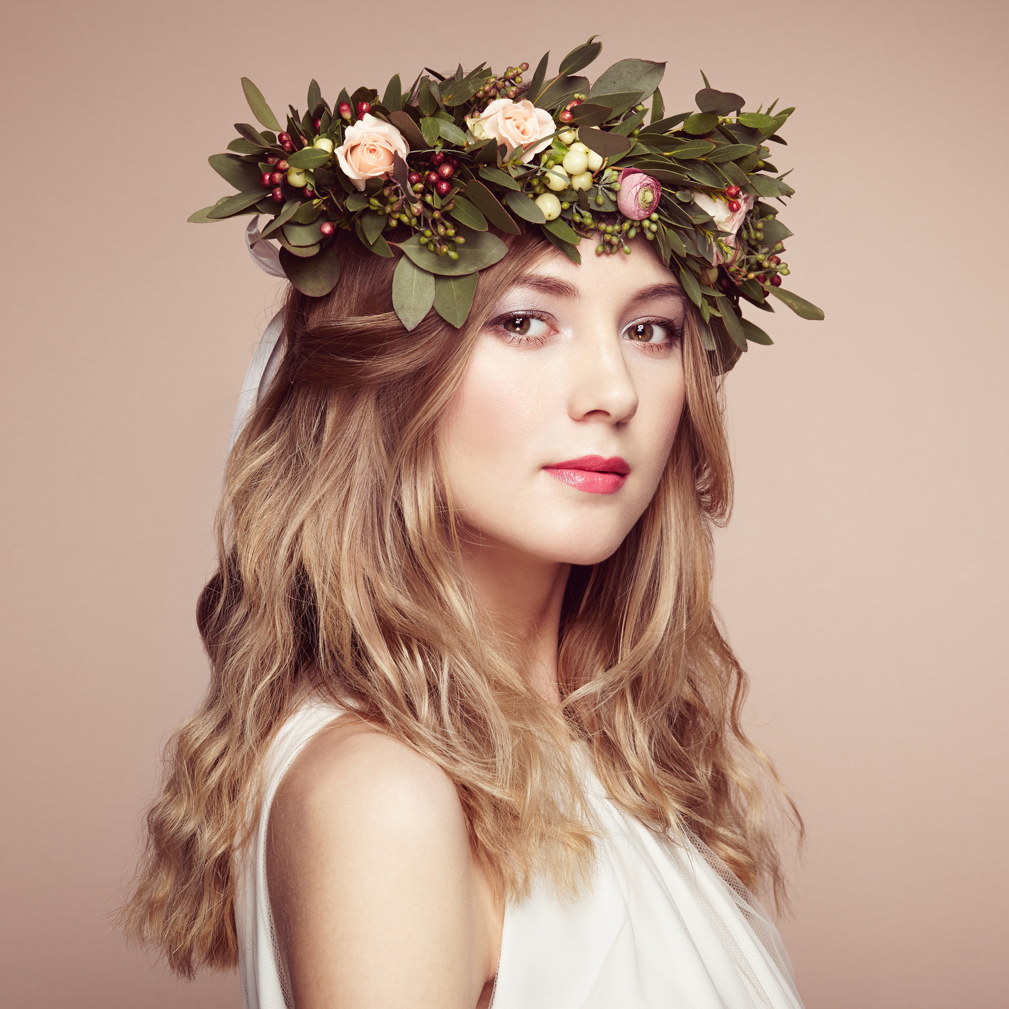 Canon EF 100mm F2.8L Macro IS USM sample photo. Beautiful blonde woman with flower wreath on her head photography