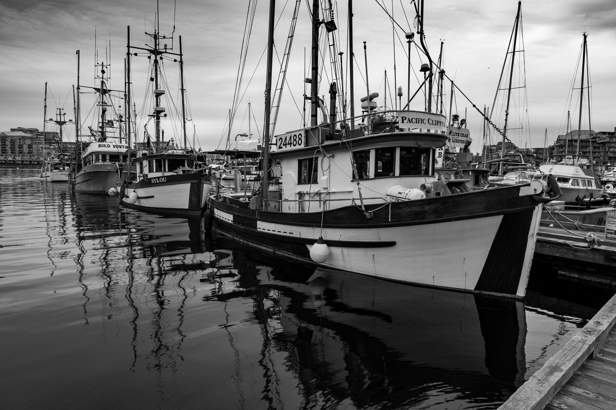 Fujifilm XC 16-50mm F3.5-5.6 OIS sample photo. Fishing boat photography