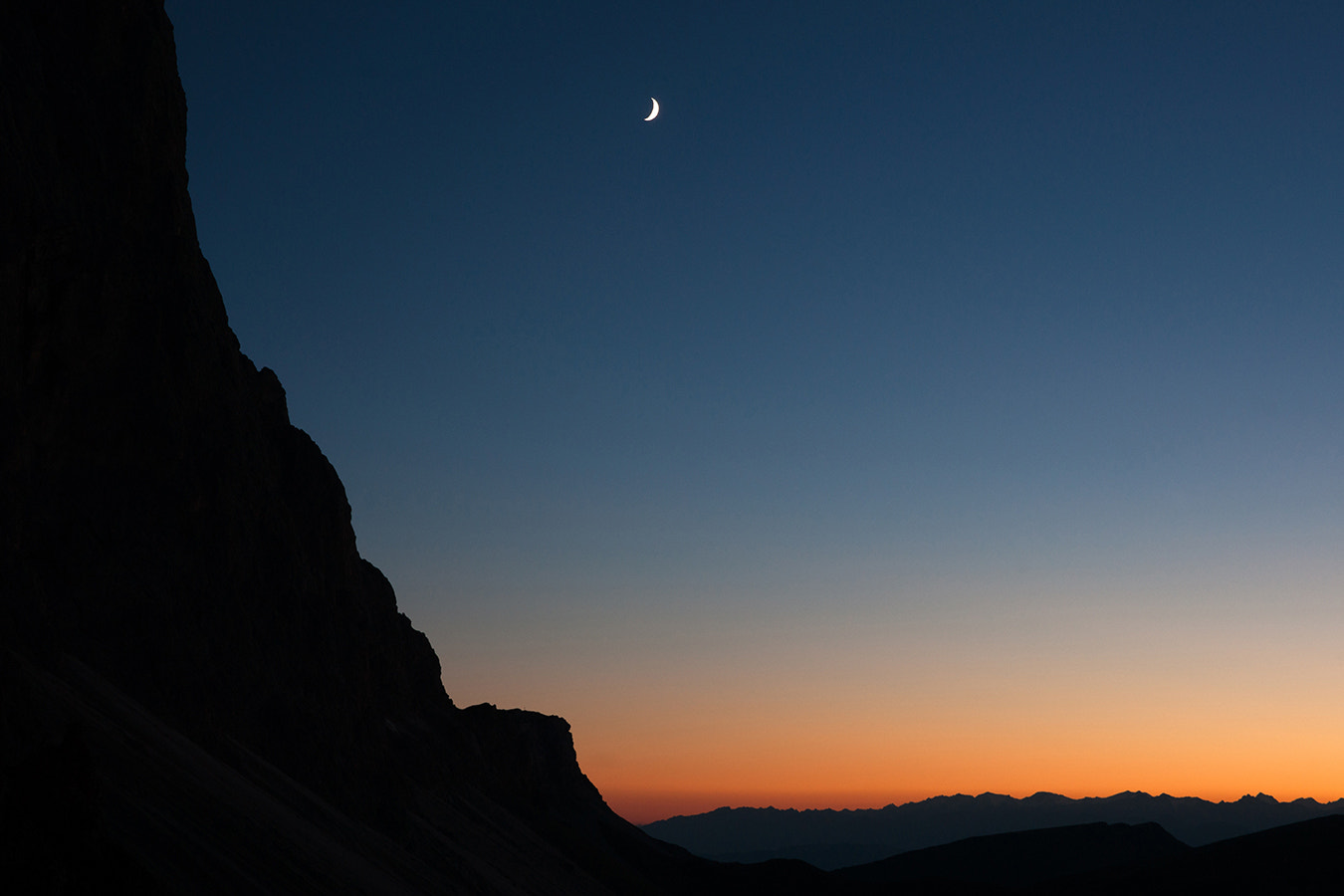 Sony Alpha DSLR-A900 sample photo. Geisler peaks with moon photography