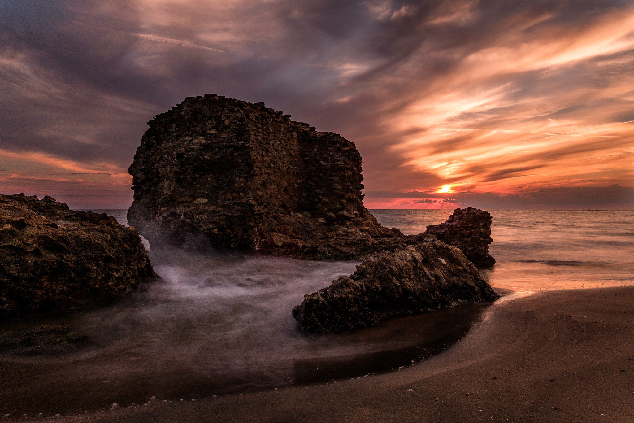 Fujifilm X-T2 + Fujifilm XF 14mm F2.8 R sample photo. Crumbling into the sea photography
