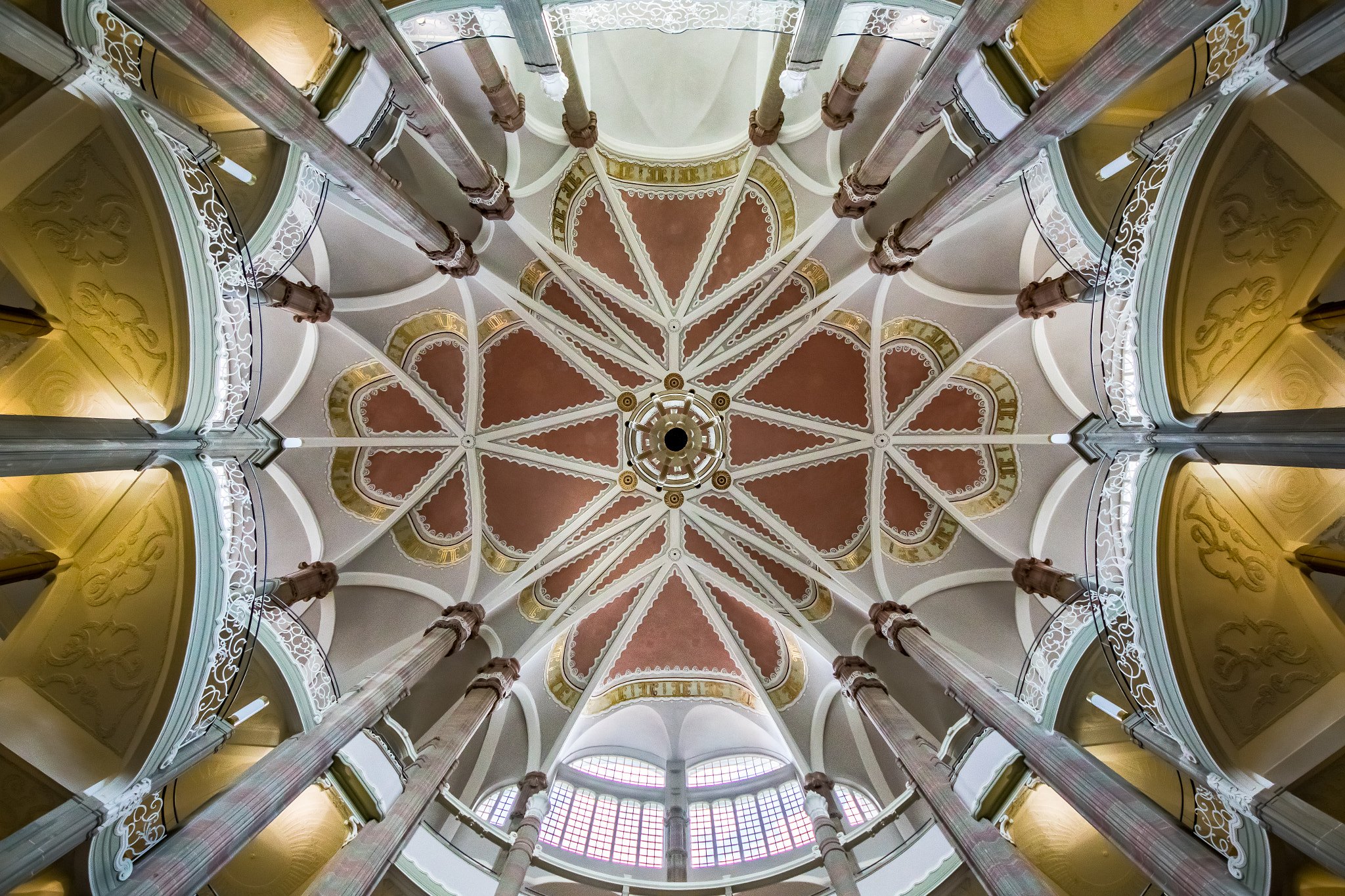 Sigma 8-16mm F4.5-5.6 DC HSM sample photo. The paths of justice are unfathomable photography