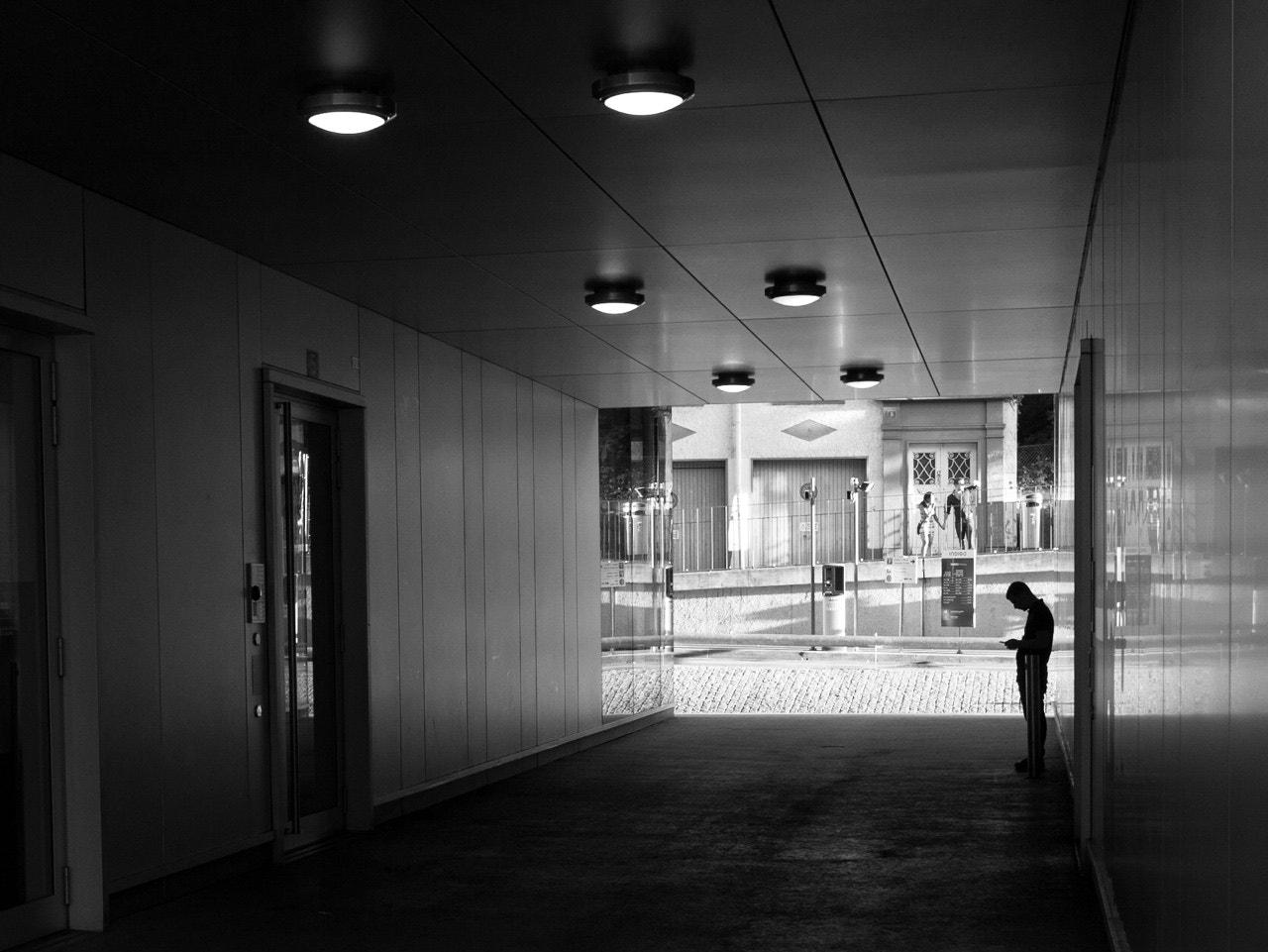 Panasonic Lumix DMC-GX7 + Panasonic Lumix G 20mm F1.7 ASPH sample photo. Laussane (switzerland) photography