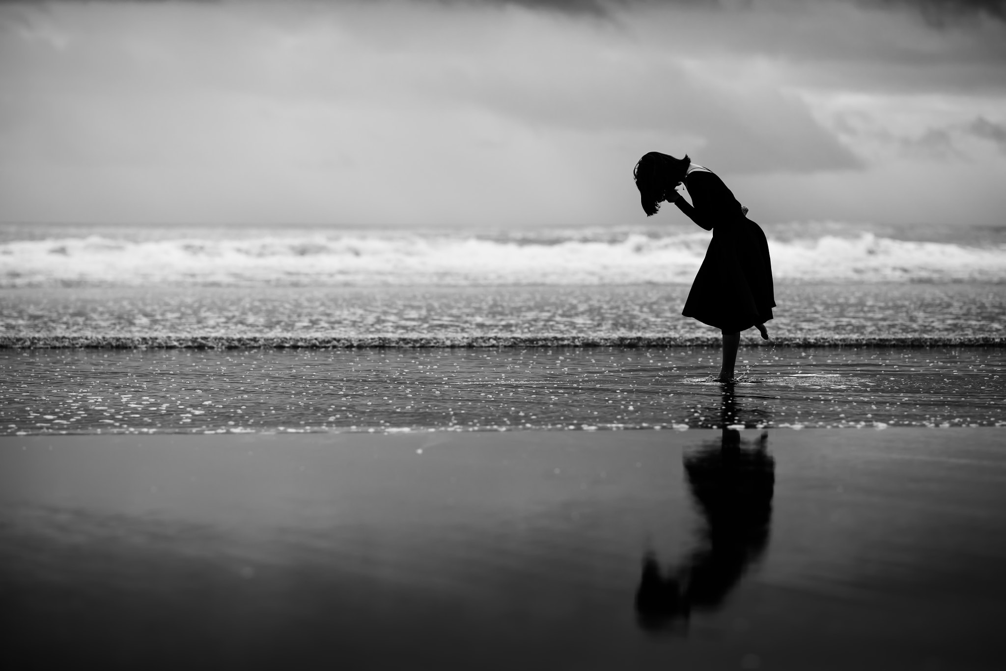 Canon EOS 5DS R + Canon EF 135mm F2L USM sample photo. Play with sea photography