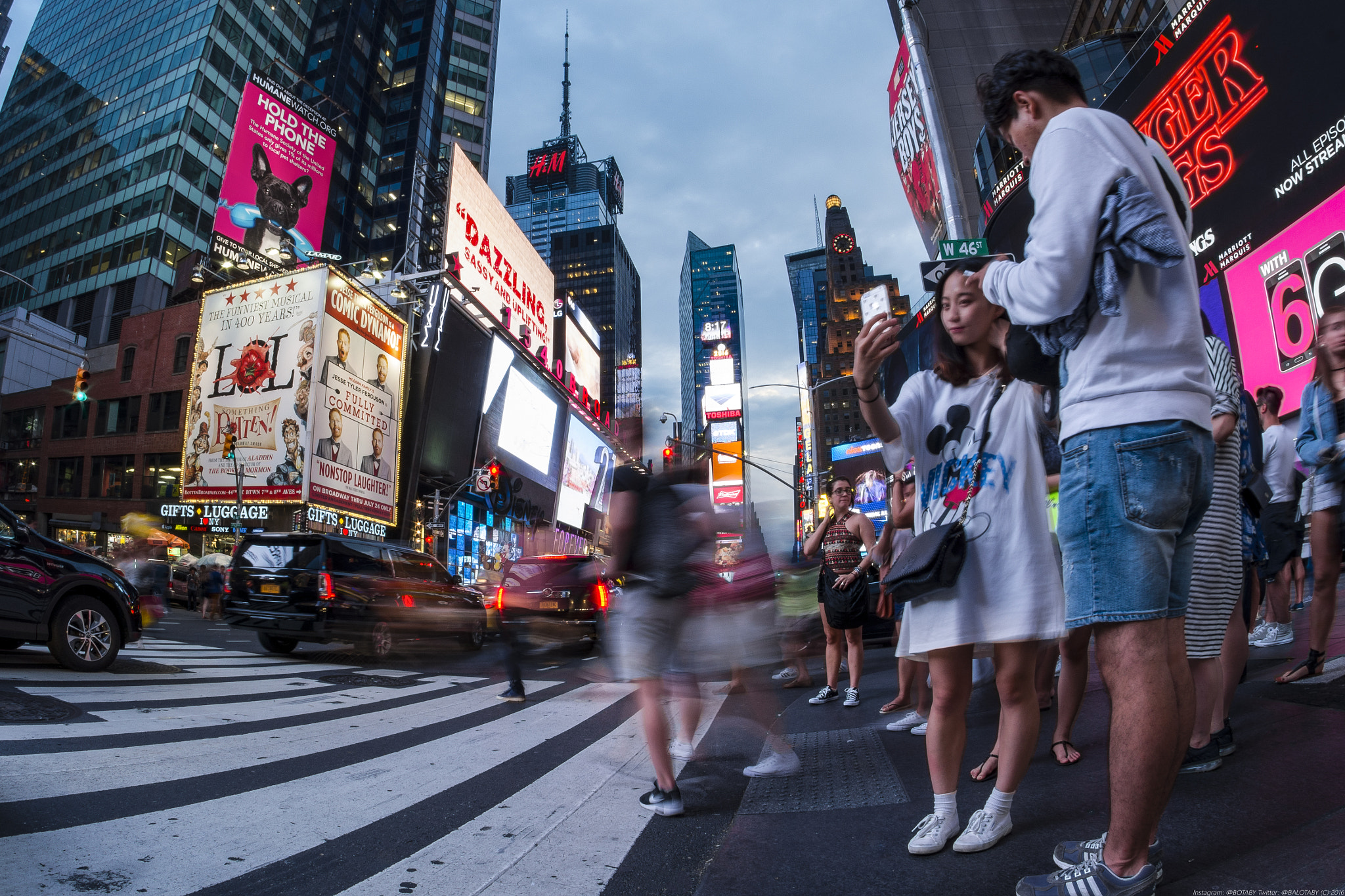 Samyang 8mm F3.5 Aspherical IF MC Fisheye sample photo. Life in time square plant photography