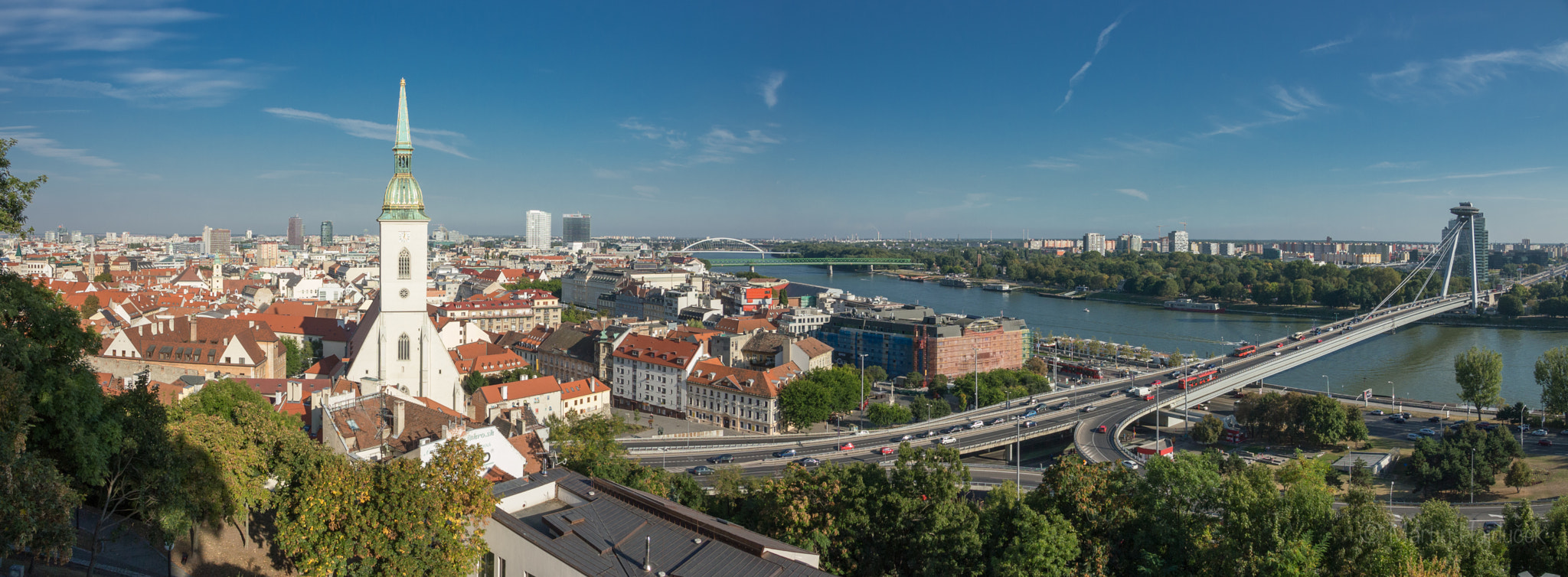 Olympus PEN E-PL3 sample photo. Bratislava photography