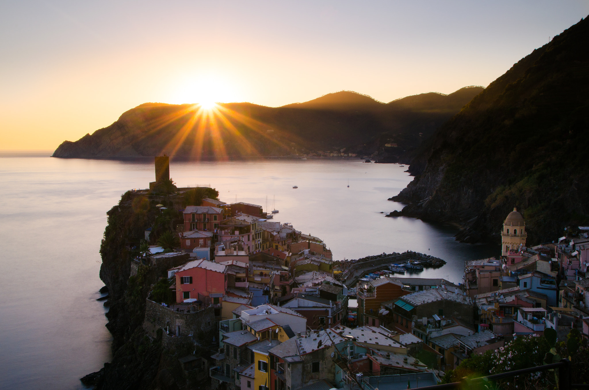 Sigma 18-200mm F3.5-6.3 II DC OS HSM sample photo. Vernazza photography
