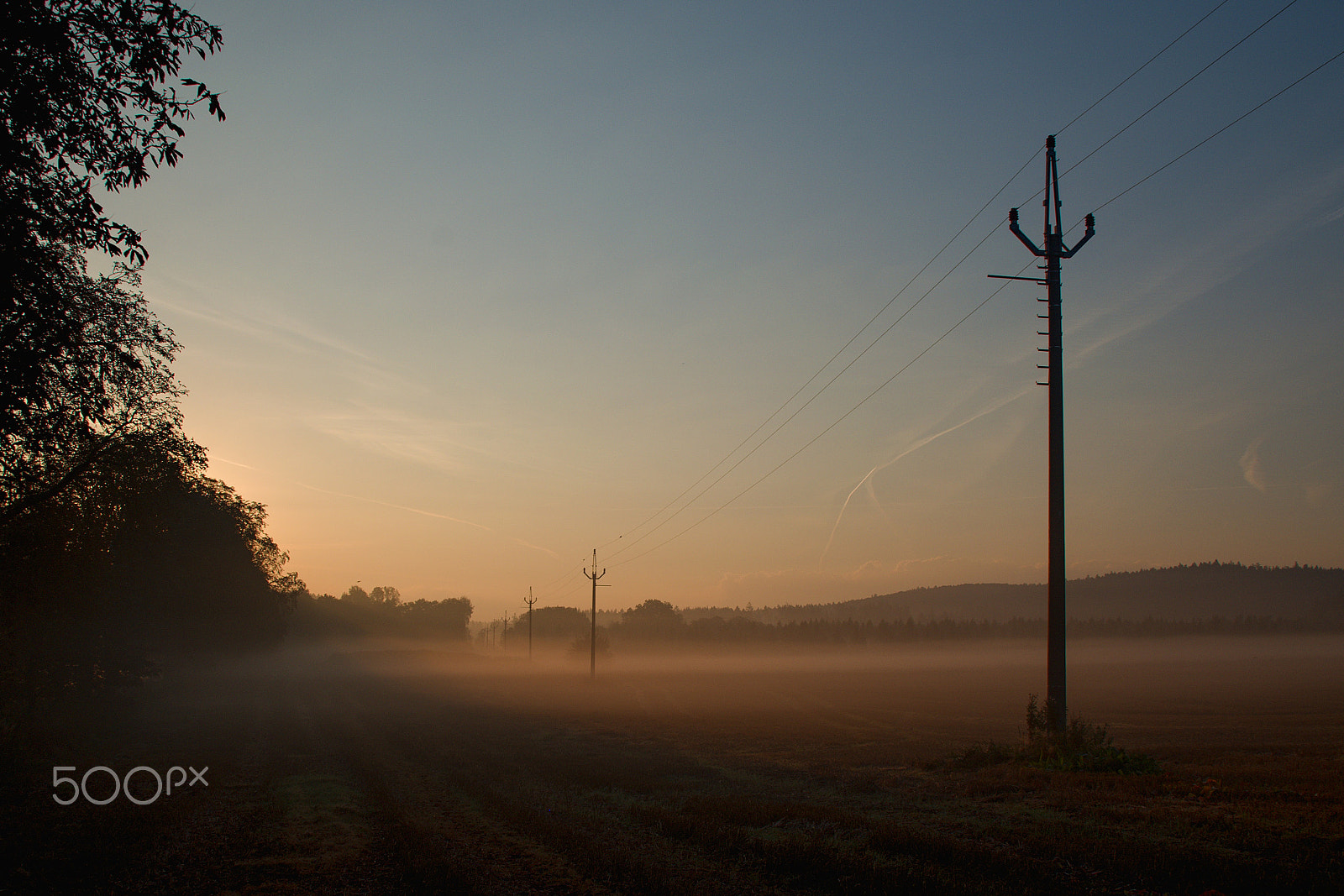 Nikon D5500 + 18.00 - 200.00 mm f/3.5 - 6.3 sample photo. Morning haze photography