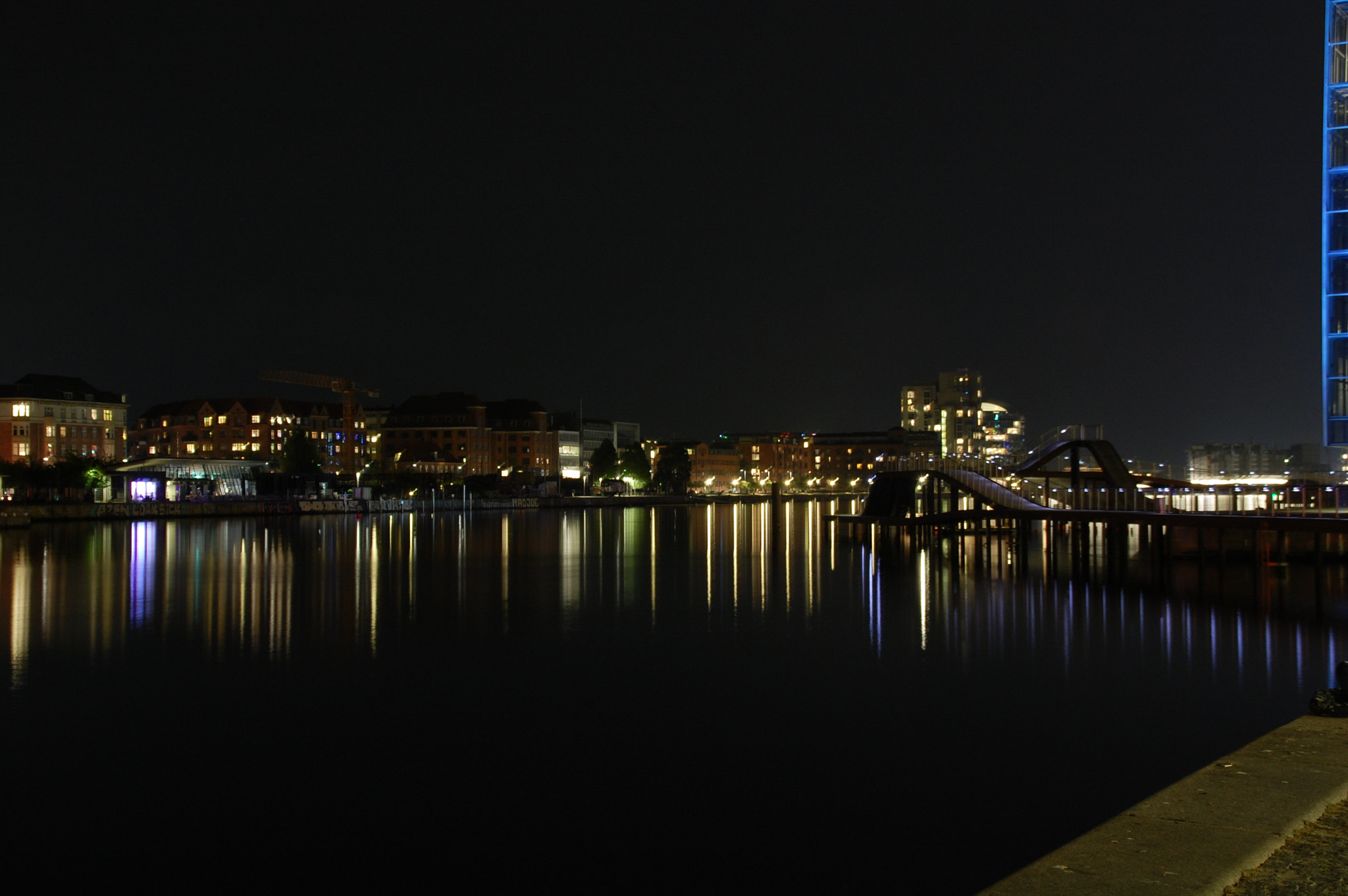 Nikon D40 + Tamron AF 18-200mm F3.5-6.3 XR Di II LD Aspherical (IF) Macro sample photo. Copenhagen reflection by night #4 photography