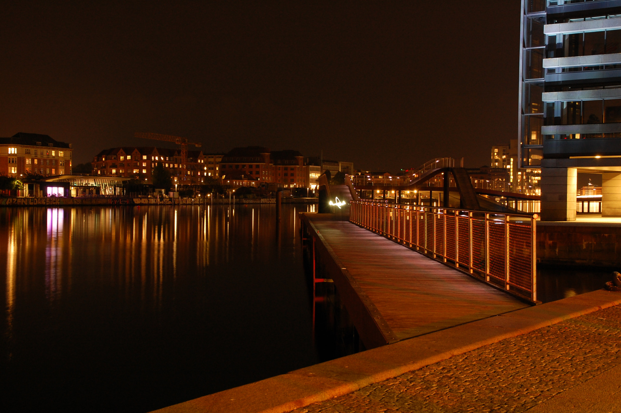 Nikon D40 + Tamron AF 18-200mm F3.5-6.3 XR Di II LD Aspherical (IF) Macro sample photo. Copenhagen reflection by night #6 photography