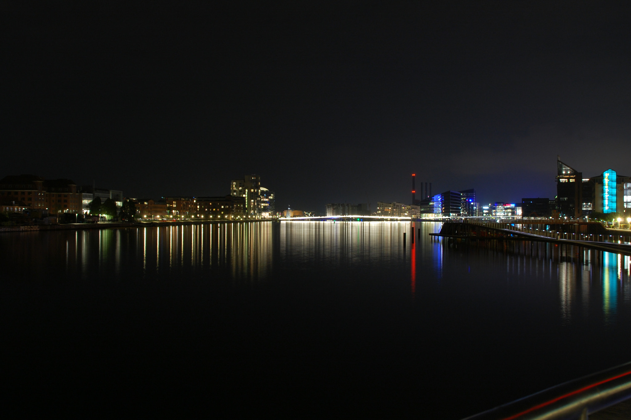 Nikon D40 + Tamron AF 18-200mm F3.5-6.3 XR Di II LD Aspherical (IF) Macro sample photo. Copenhagen reflection by night #8 photography
