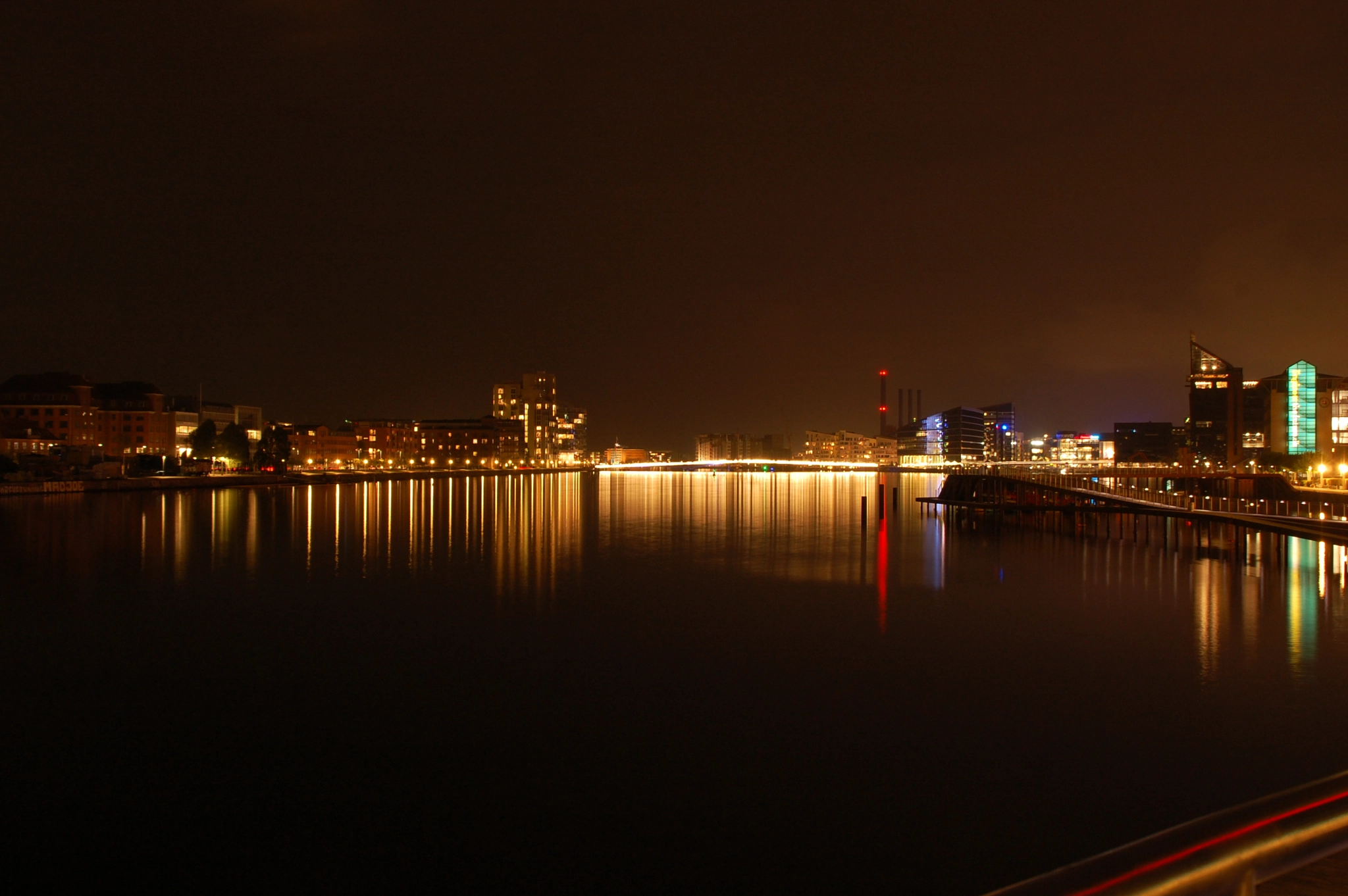 Nikon D40 + Tamron AF 18-200mm F3.5-6.3 XR Di II LD Aspherical (IF) Macro sample photo. Copenhagen reflection by night #9 photography