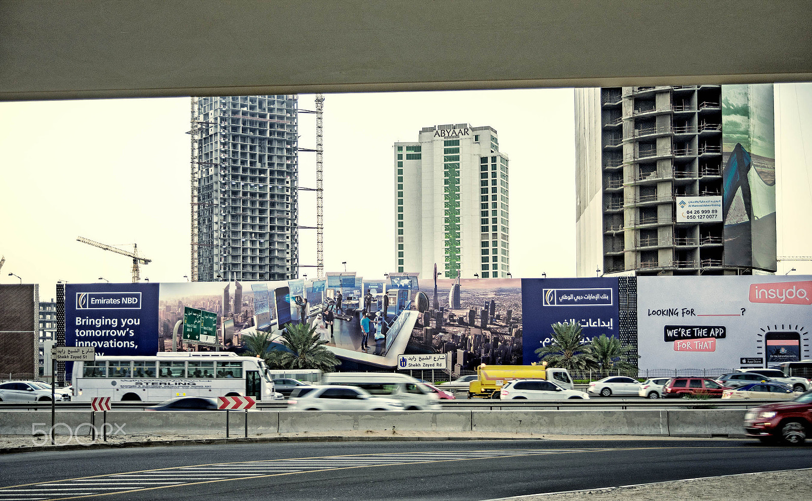 AF Zoom-Nikkor 28-70mm f/3.5-4.5D sample photo. Dubai rush hour photography