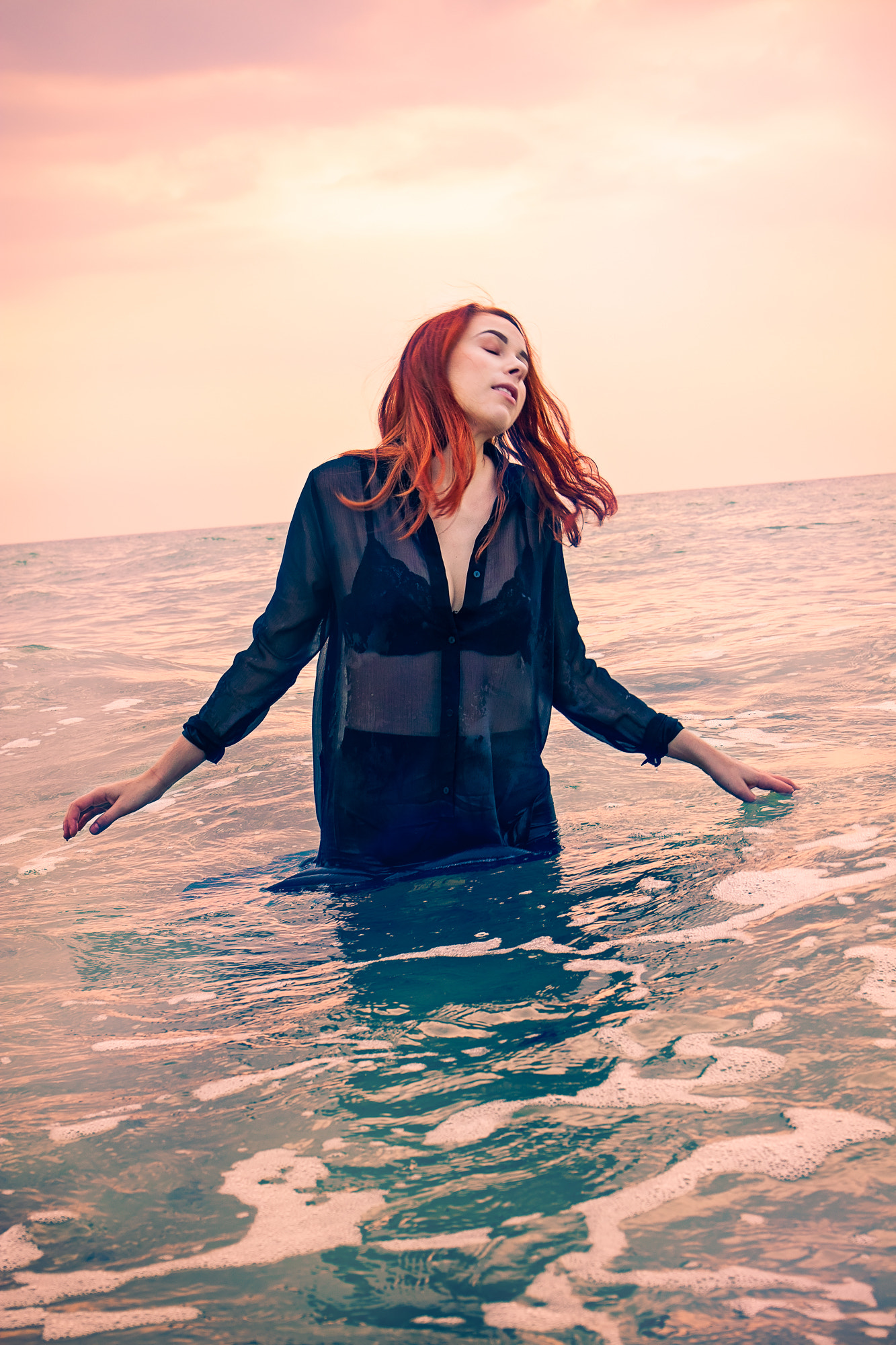 Canon EF 24-70mm F4L IS USM sample photo. Lovisa in the sea photography