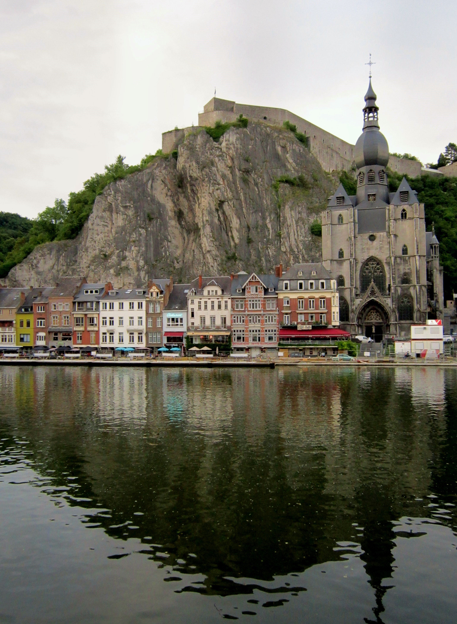 Canon PowerShot A3200 IS sample photo. Dinant photography