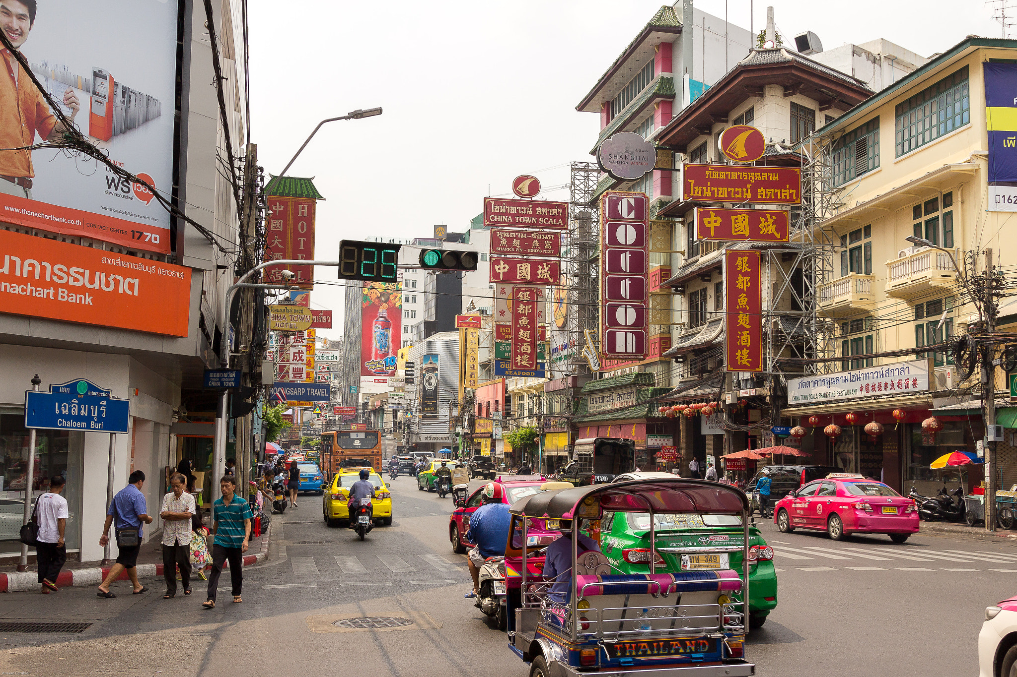 Sigma 24-105mm f/4 DG OS HSM | A sample photo. China town photography