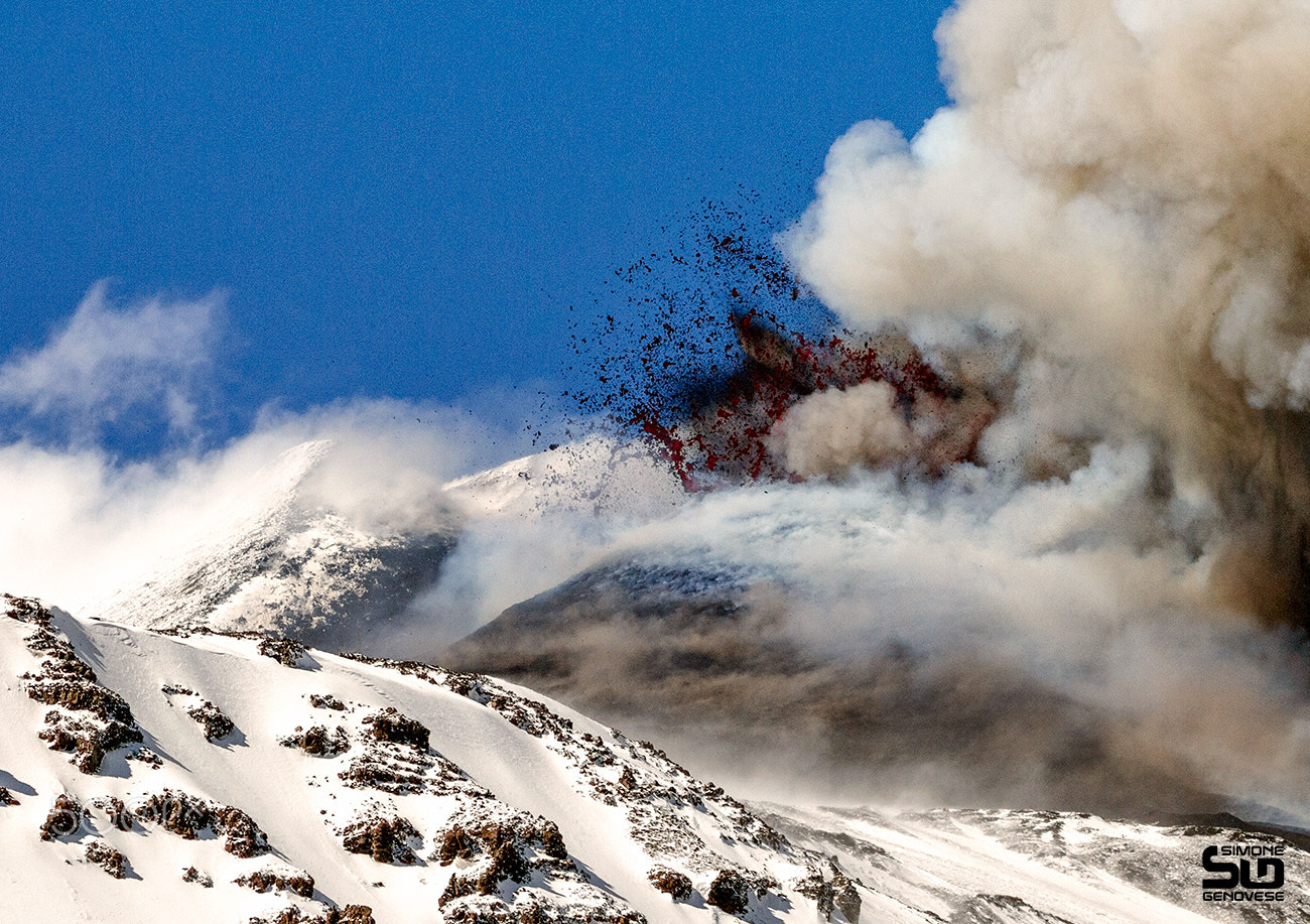 Canon EOS 7D + Canon EF 70-210mm f/4 sample photo. Violent volcanic eruption photography