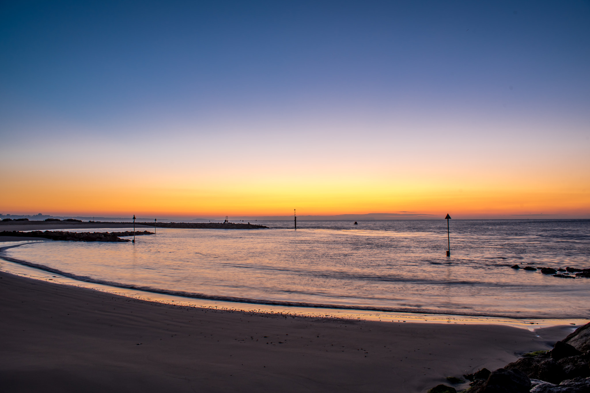 AF Zoom-Nikkor 28-85mm f/3.5-4.5 sample photo. Sunrise over sandbanks photography