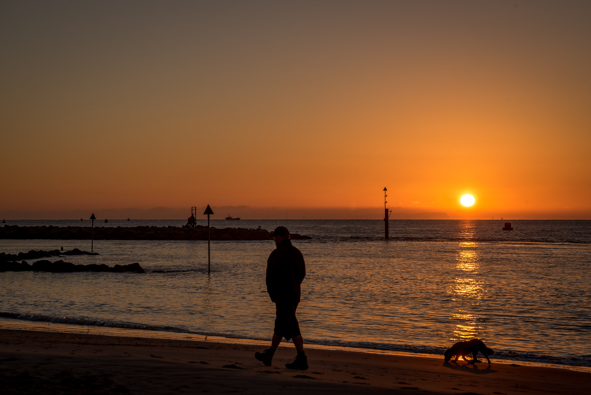 AF Zoom-Nikkor 28-85mm f/3.5-4.5 sample photo. Sunrise over sandbanks photography