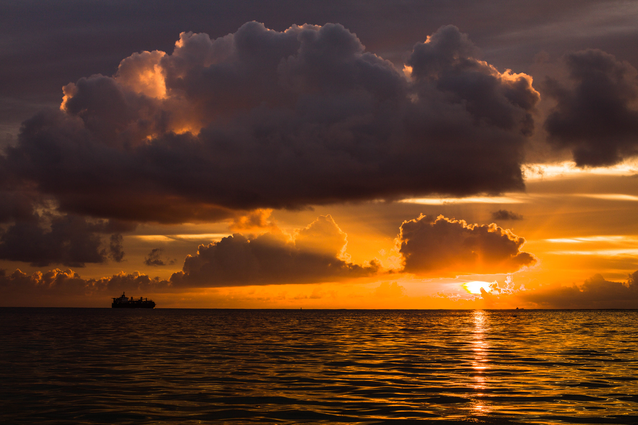 Canon EOS 5DS R + Canon EF 50mm F1.2L USM sample photo. Symbian sunset photography
