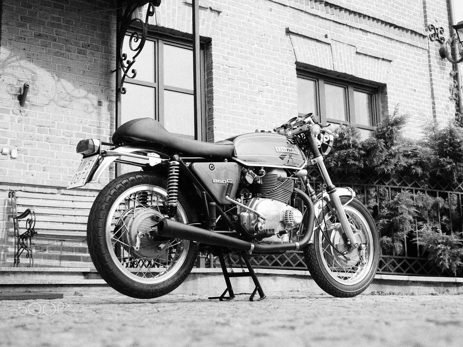 Ricoh GXR A12 sample photo. Italian cafe racer benelli tronado 650 s photography