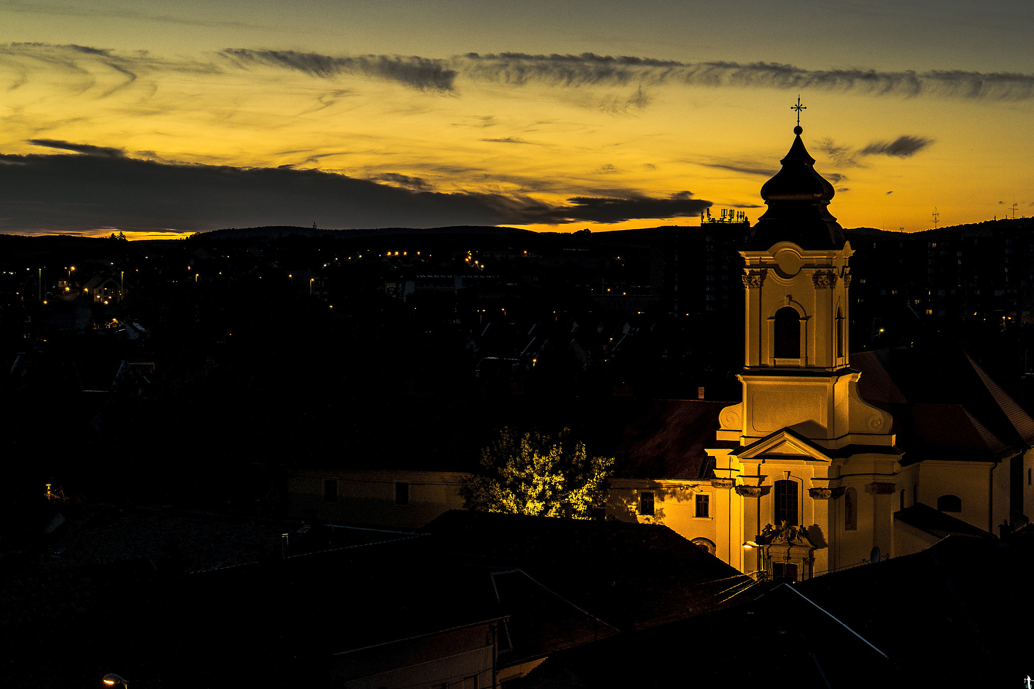 Samsung NX 20-50mm F3.5-5.6 ED sample photo. Golden hour eger photography