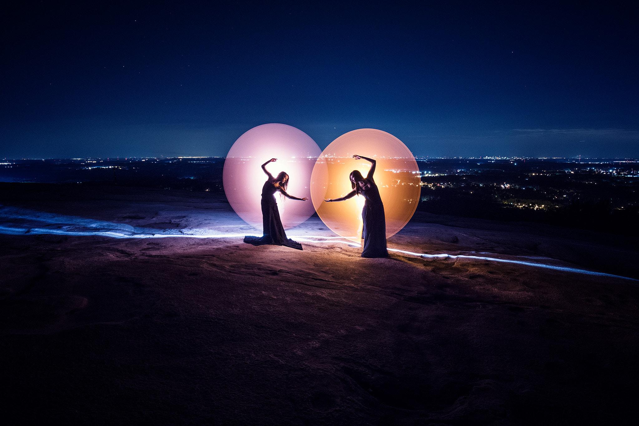 Canon EF 16-35mm F4L IS USM sample photo. Duo light-painting photography