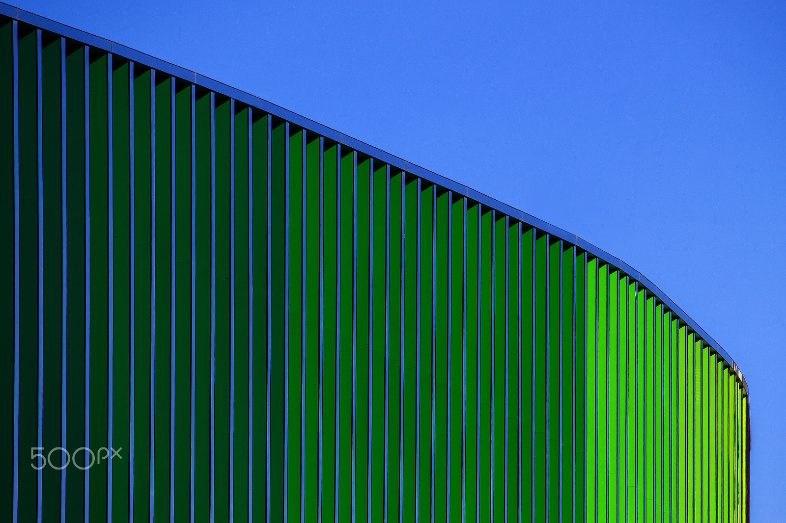 Canon EF-S 55-250mm F4-5.6 IS STM sample photo. Skyline plaza in frankfurt photography