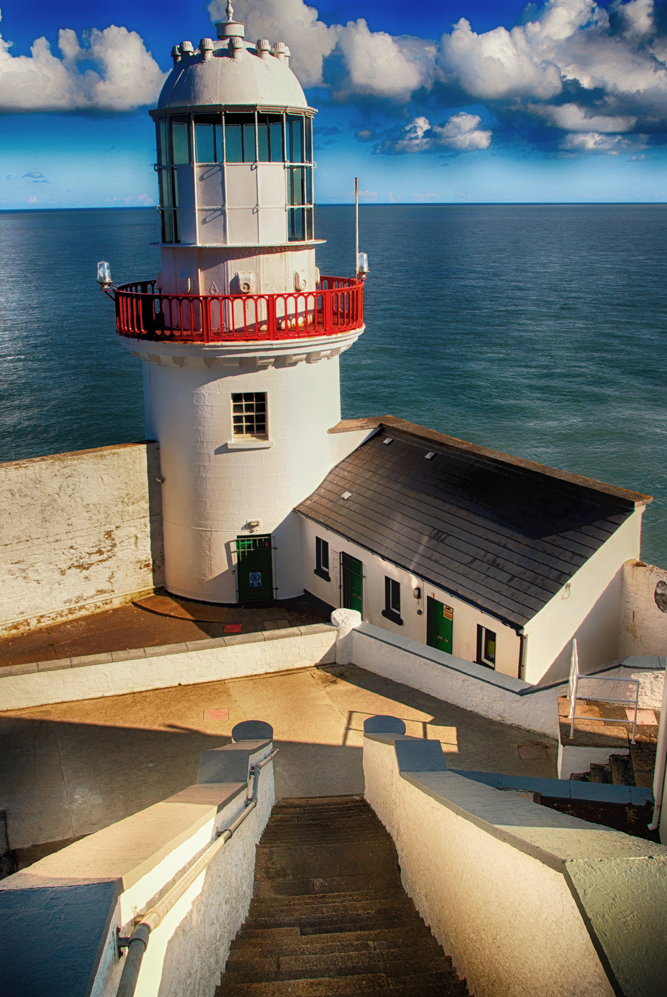 Nikon D60 + Sigma 18-200mm F3.5-6.3 DC OS HSM sample photo. Wicklow lighthouse photography