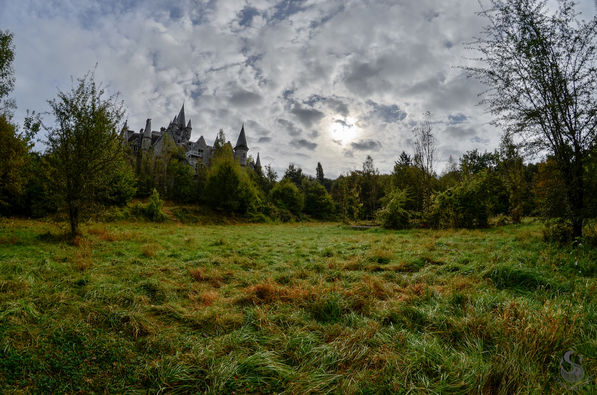 Nikon D5100 + Samyang 8mm F3.5 Aspherical IF MC Fisheye sample photo. Miranda castle photography
