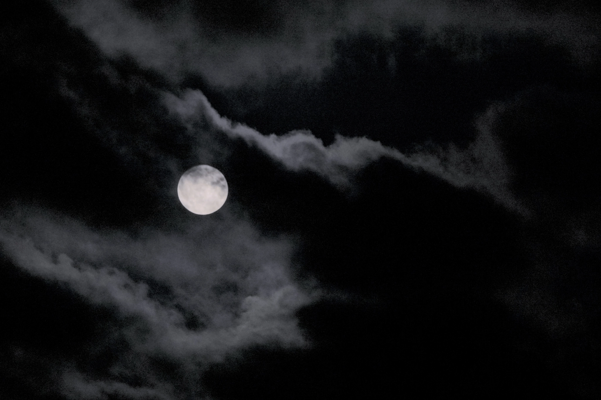 Sony a5100 + Sony E 55-210mm F4.5-6.3 OSS sample photo. Moon and clouds in copenhagen ii photography