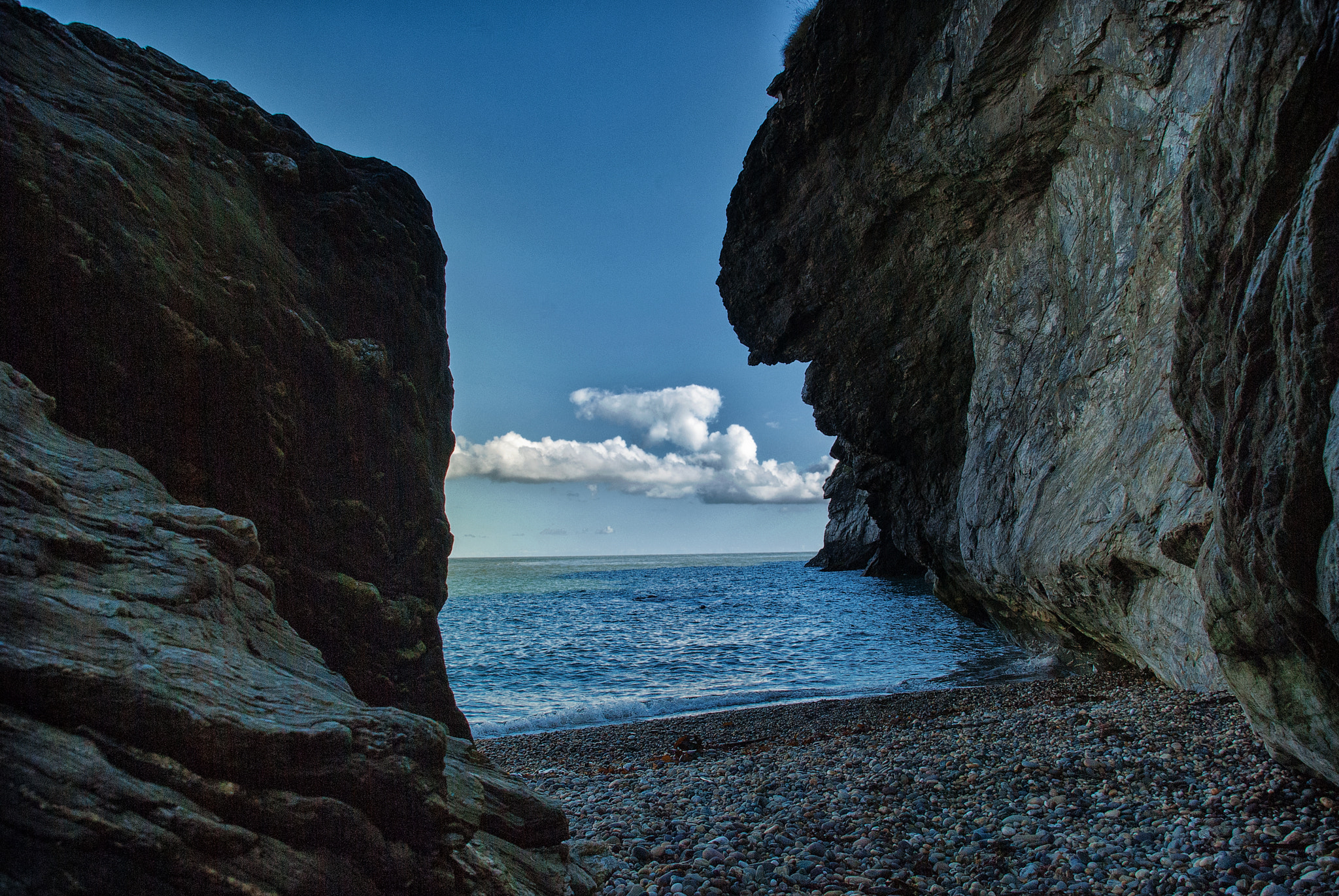 Nikon D60 sample photo. Trying to frame the cloud photography