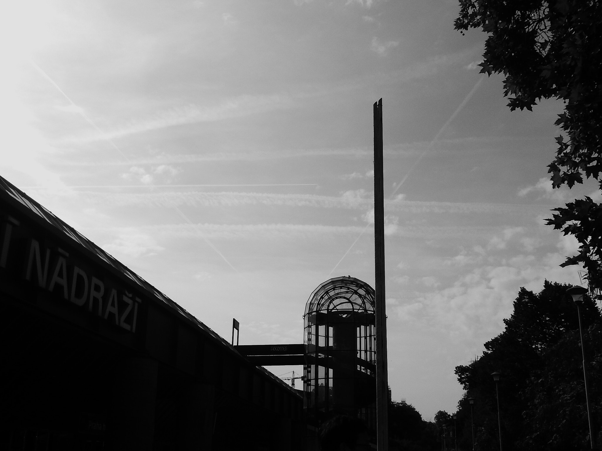 Nikon COOLPIX S9600 sample photo. Praha nadrazi photography