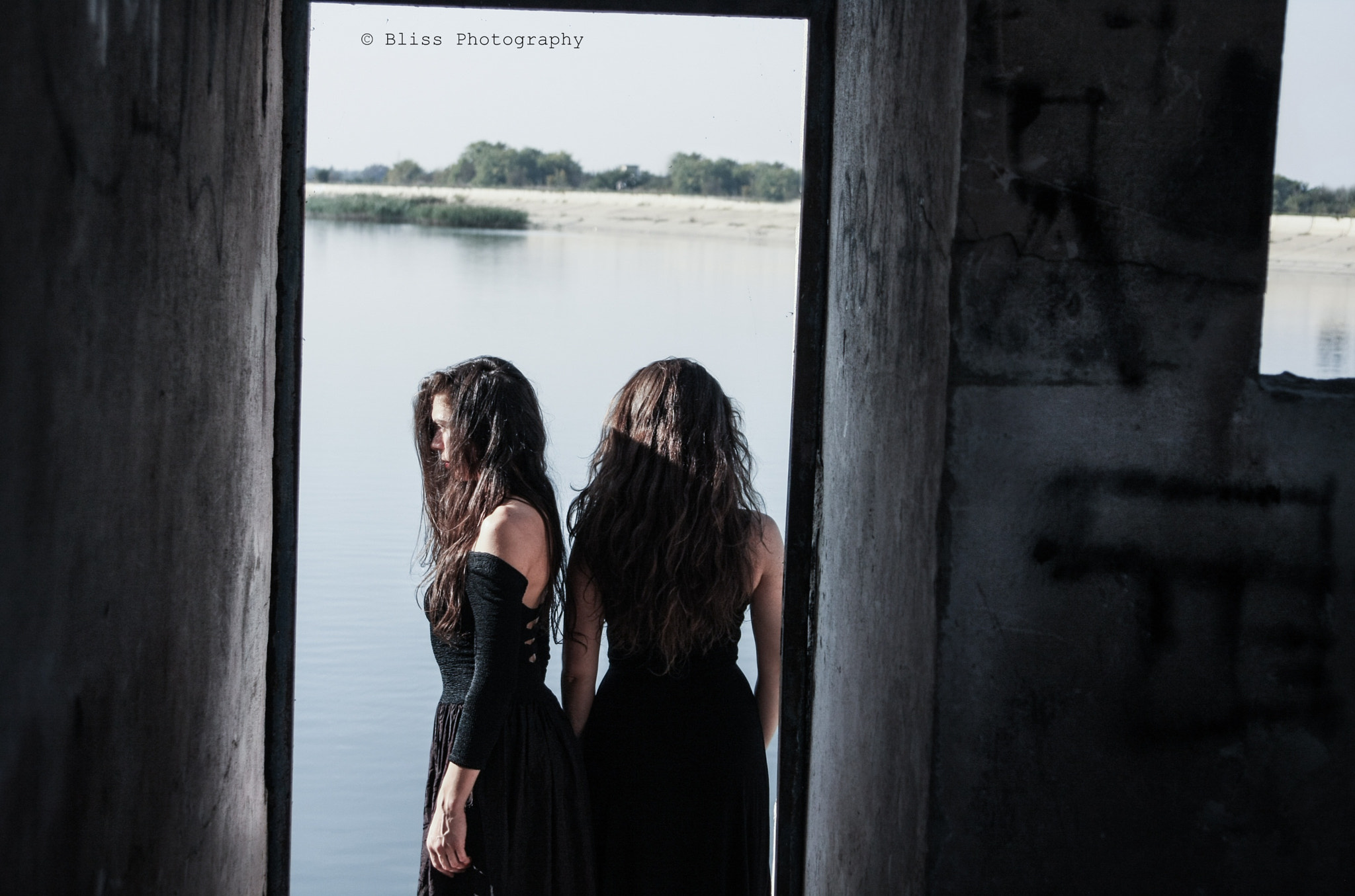 Canon EF 28-105mm f/3.5-4.5 USM sample photo. Black sisters photography