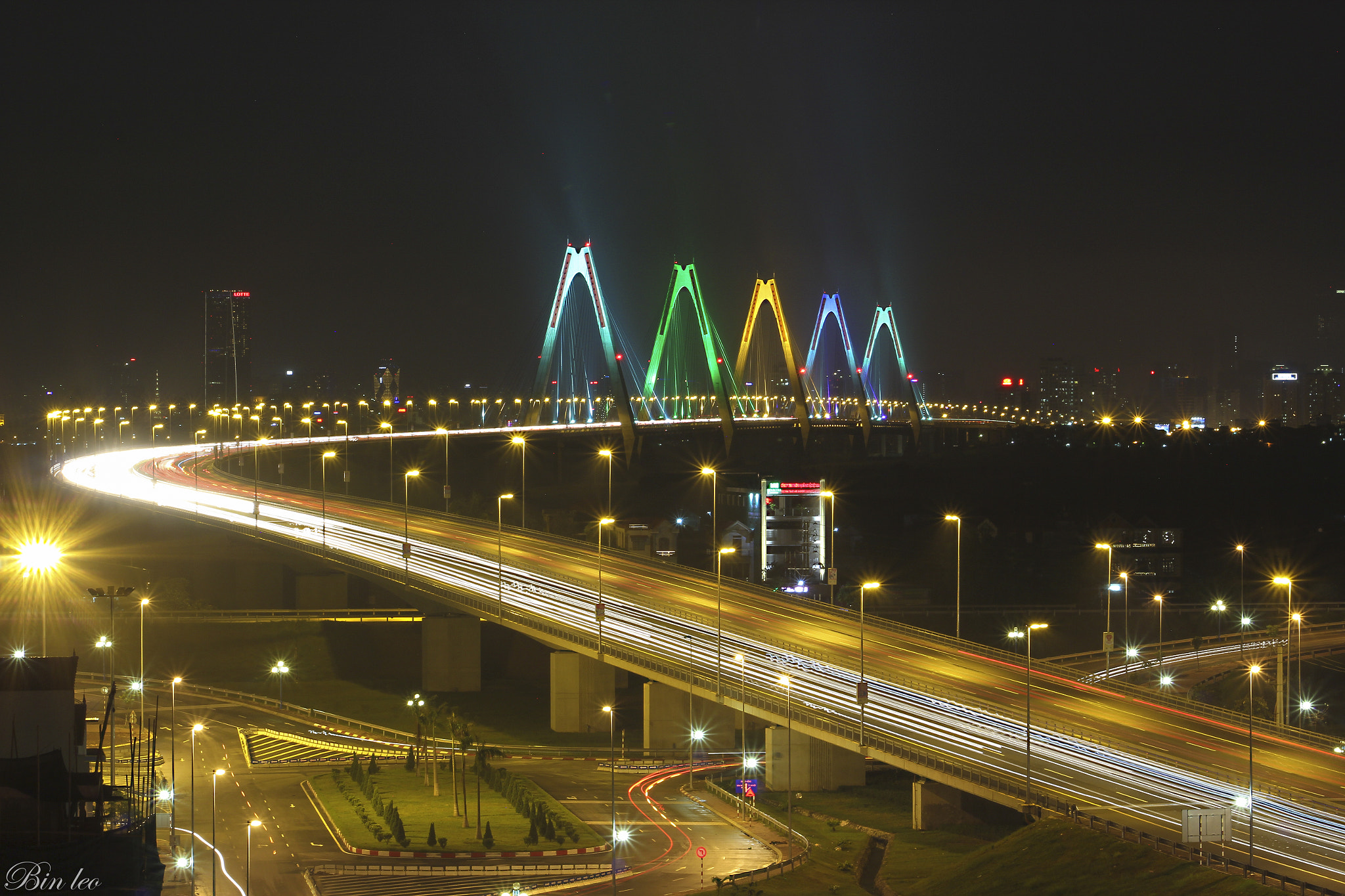 Canon EF 75-300mm f/4-5.6 USM sample photo. Nhat tan bridge - vietnam at night photography