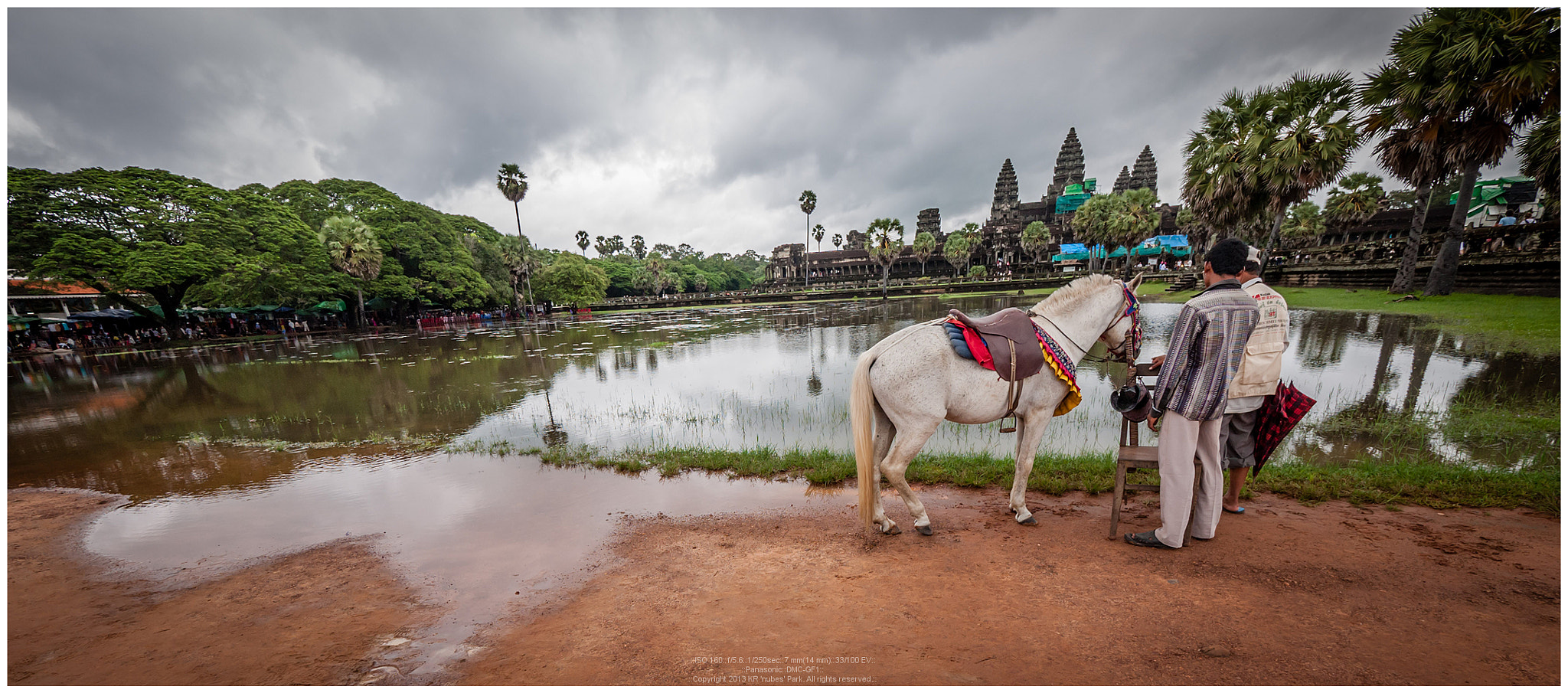 Panasonic Lumix DMC-GF1 + Panasonic Lumix G Vario 7-14mm F4 ASPH sample photo. At the angkor watt, siem reap, cambodia photography