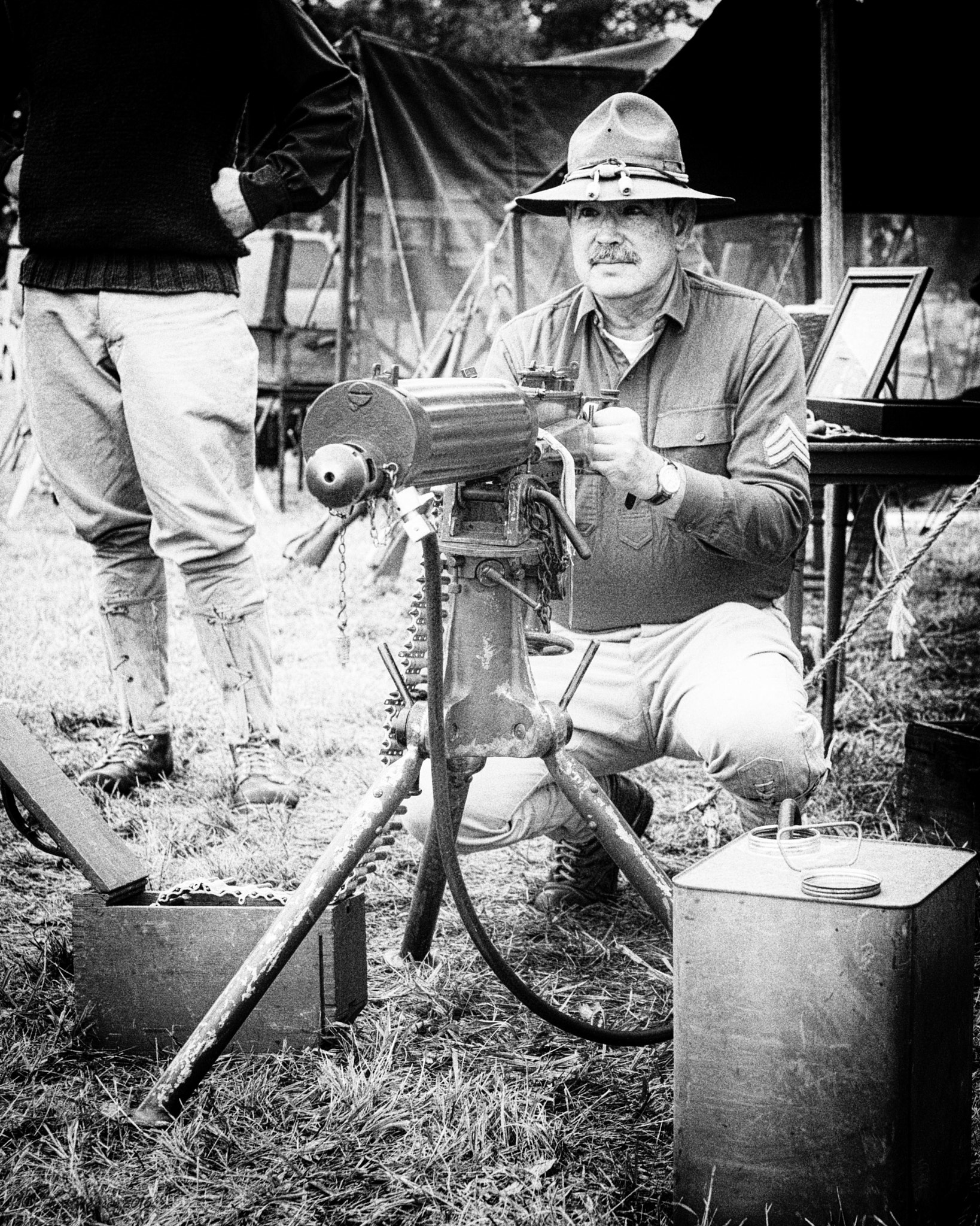 Nikon AF-S Nikkor 24-70mm F2.8E ED VR sample photo. World war i re-enactor manning the gun photography