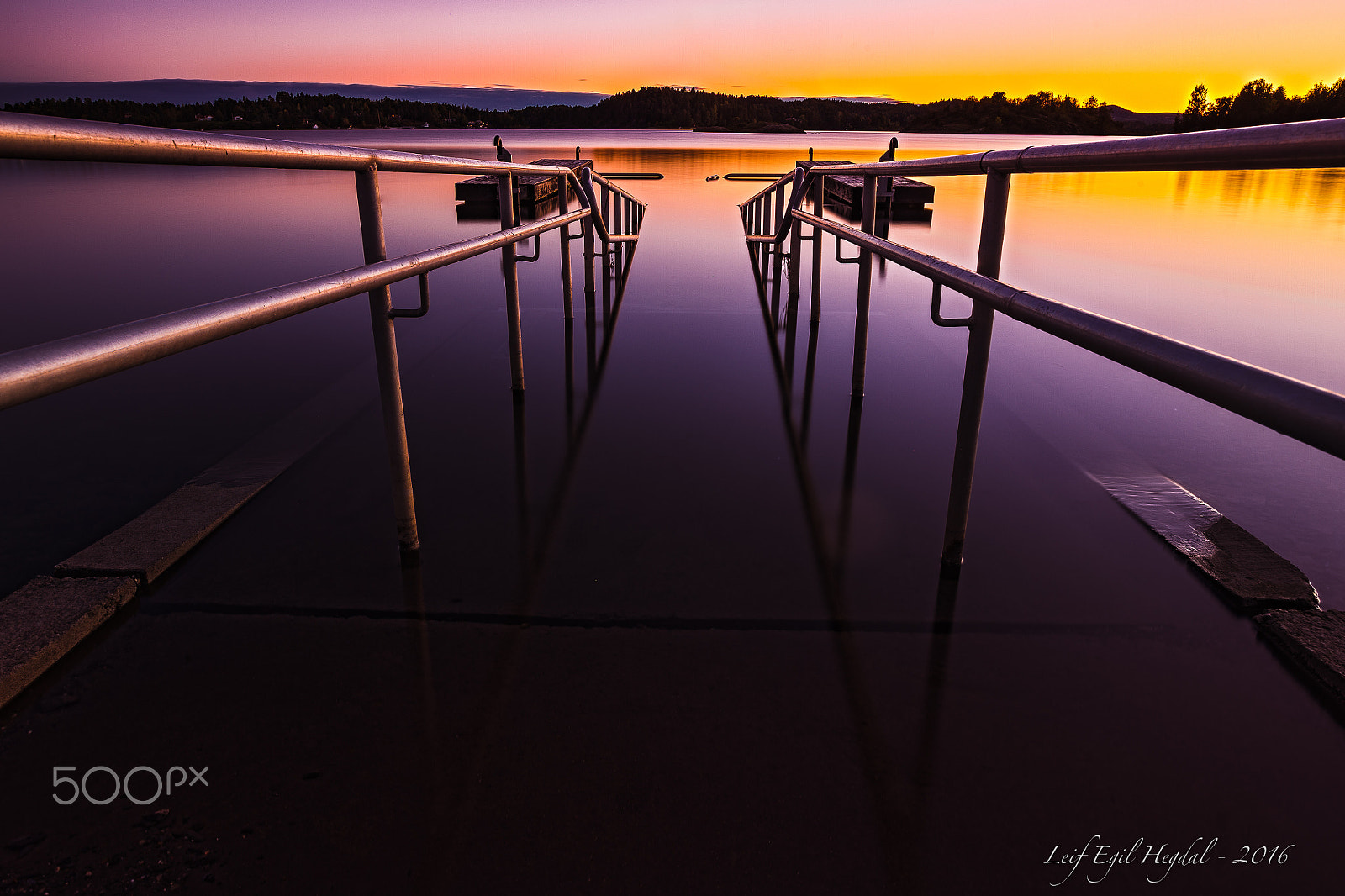 Canon EF 16-35mm F4L IS USM sample photo. At sunset photography