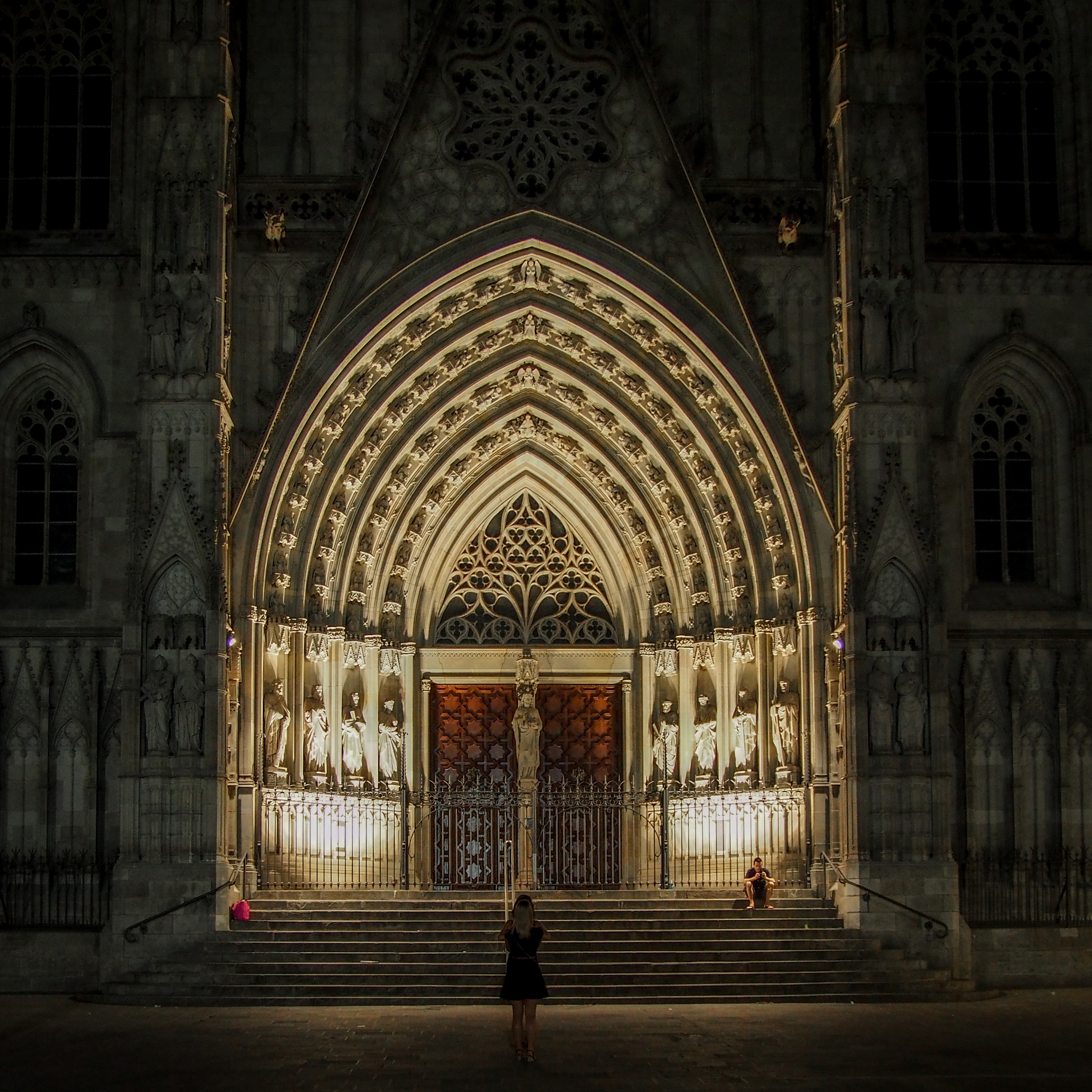 Olympus OM-D E-M5 sample photo. Catedral de barcelona photography