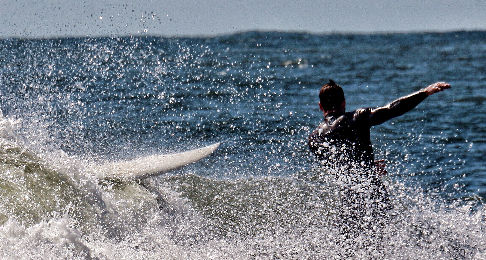 Canon EOS 650D (EOS Rebel T4i / EOS Kiss X6i) + Canon EF 70-300mm F4-5.6L IS USM sample photo. Surfer series photography