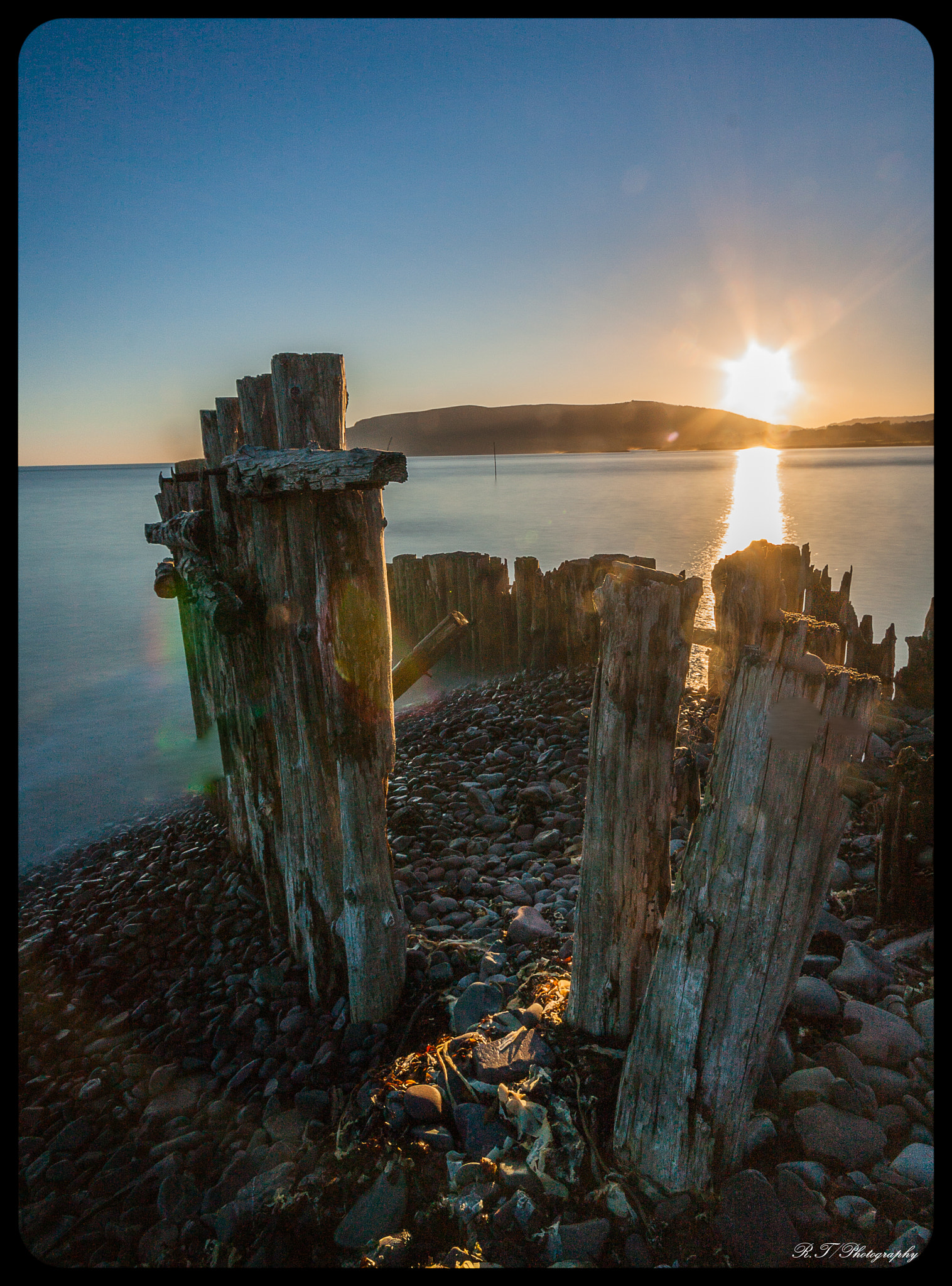 Canon EOS 1000D (EOS Digital Rebel XS / EOS Kiss F) + Sigma 10-20mm F4-5.6 EX DC HSM sample photo. Porlock weir photography