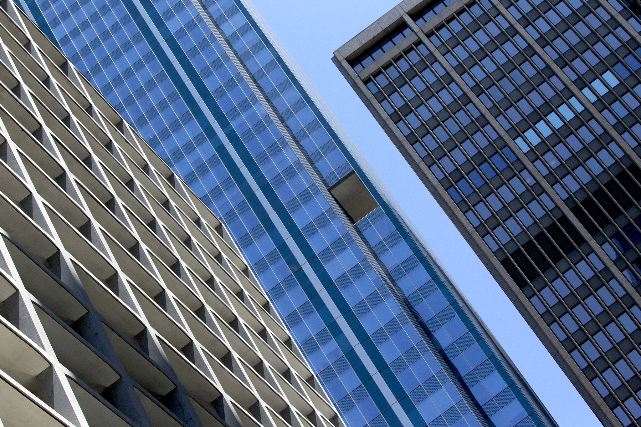 Canon EOS-1D Mark IV sample photo. Skyscraper pattern photography
