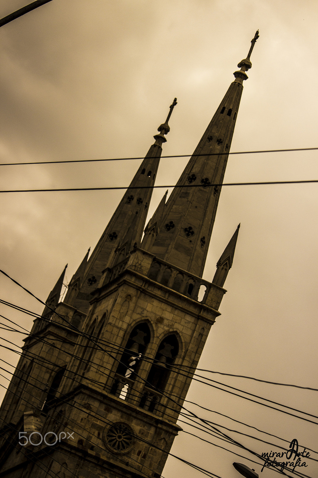 Canon EF-S 55-250mm F4-5.6 IS STM sample photo. Iglesia de la av. america photography