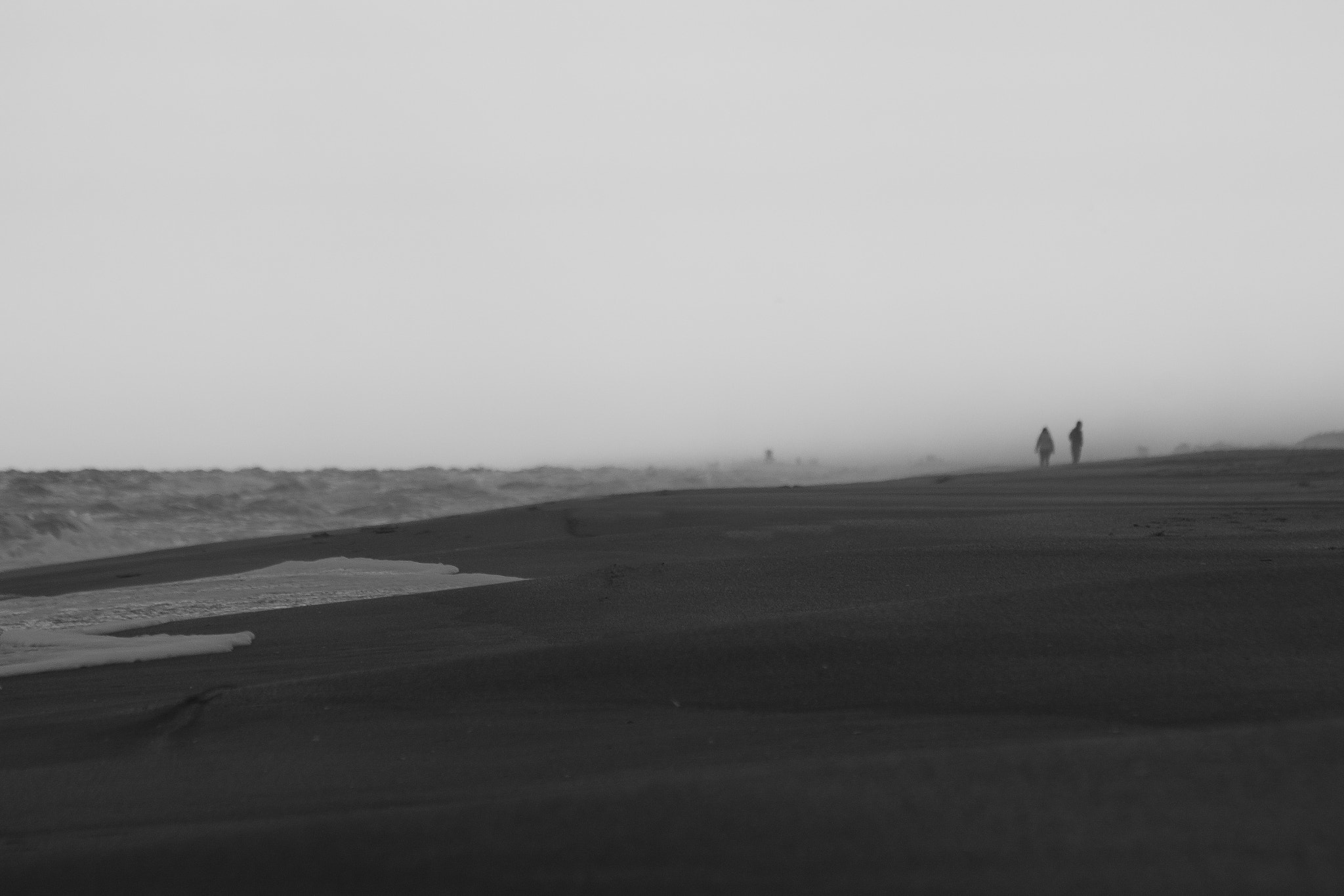 Canon EF 70-300mm F4-5.6 IS USM sample photo. Alone on the beach photography