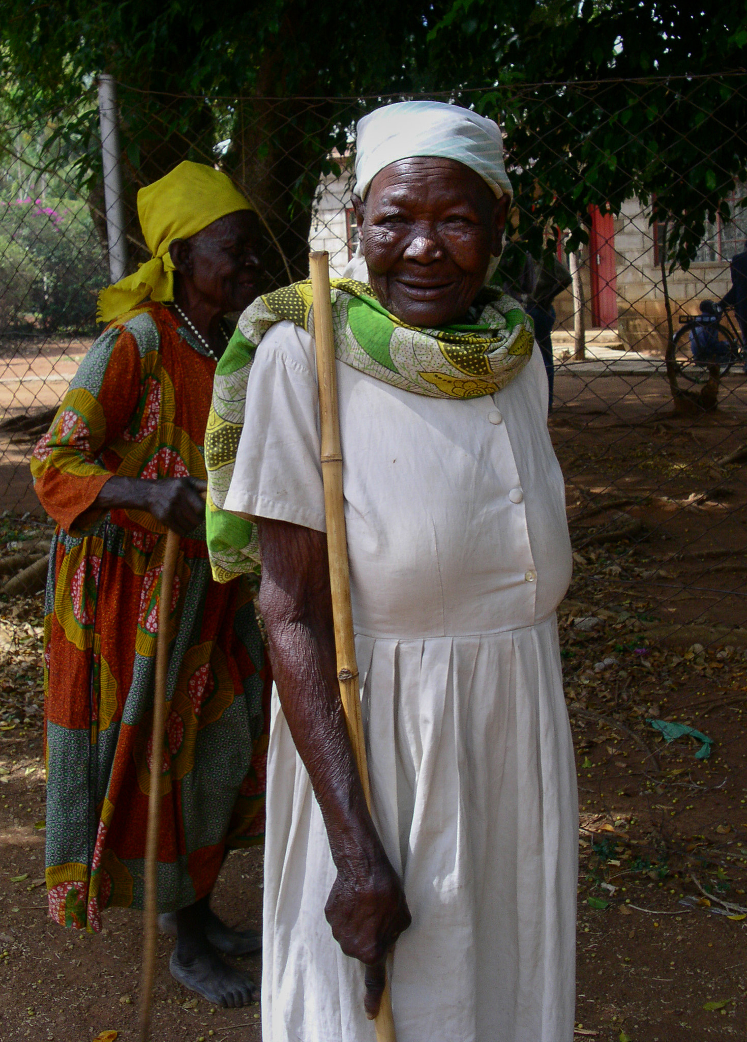 KONICA MINOLTA DiMAGE F300 sample photo. Kenyan widows in nyang'oma, kenya photography