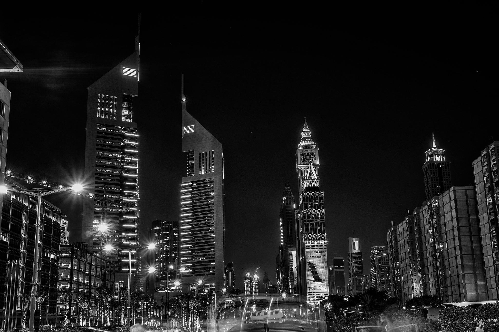 E 18-50mm F4-5.6 sample photo. The night life - dubai photography