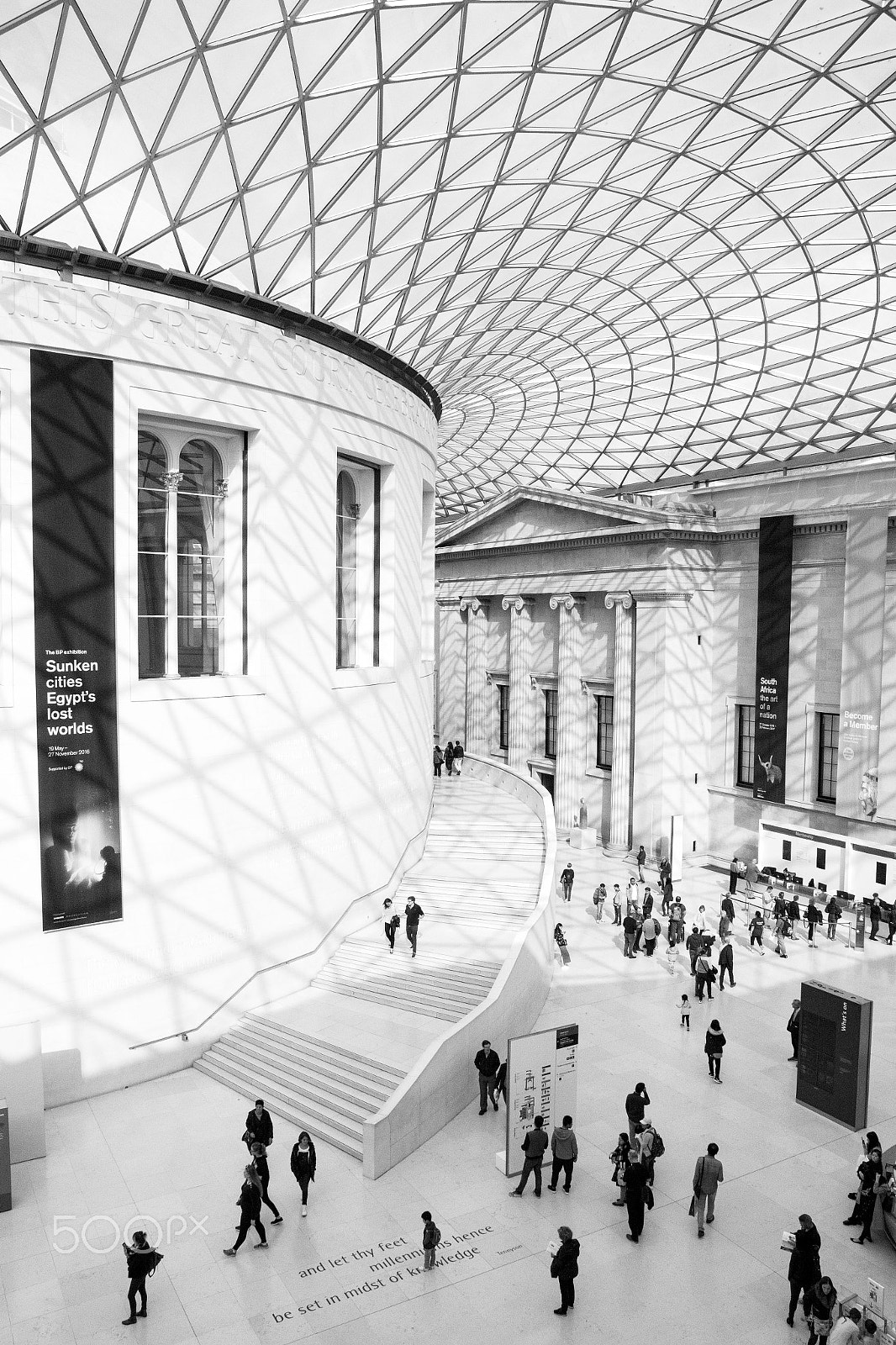 Tamron SP AF 17-50mm F2.8 XR Di II LD Aspherical (IF) sample photo. The british museum magnificent hallway photography