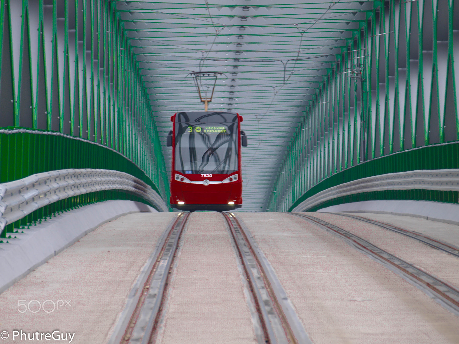 Olympus Zuiko Digital ED 40-150mm F4.0-5.6 sample photo. Tram photography