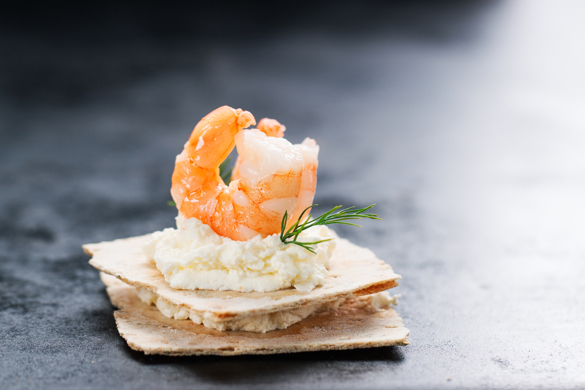 Canon EOS 50D sample photo. Appetizer canape with shrimp, cheese and dill on a small loaf of bread, closeup photography
