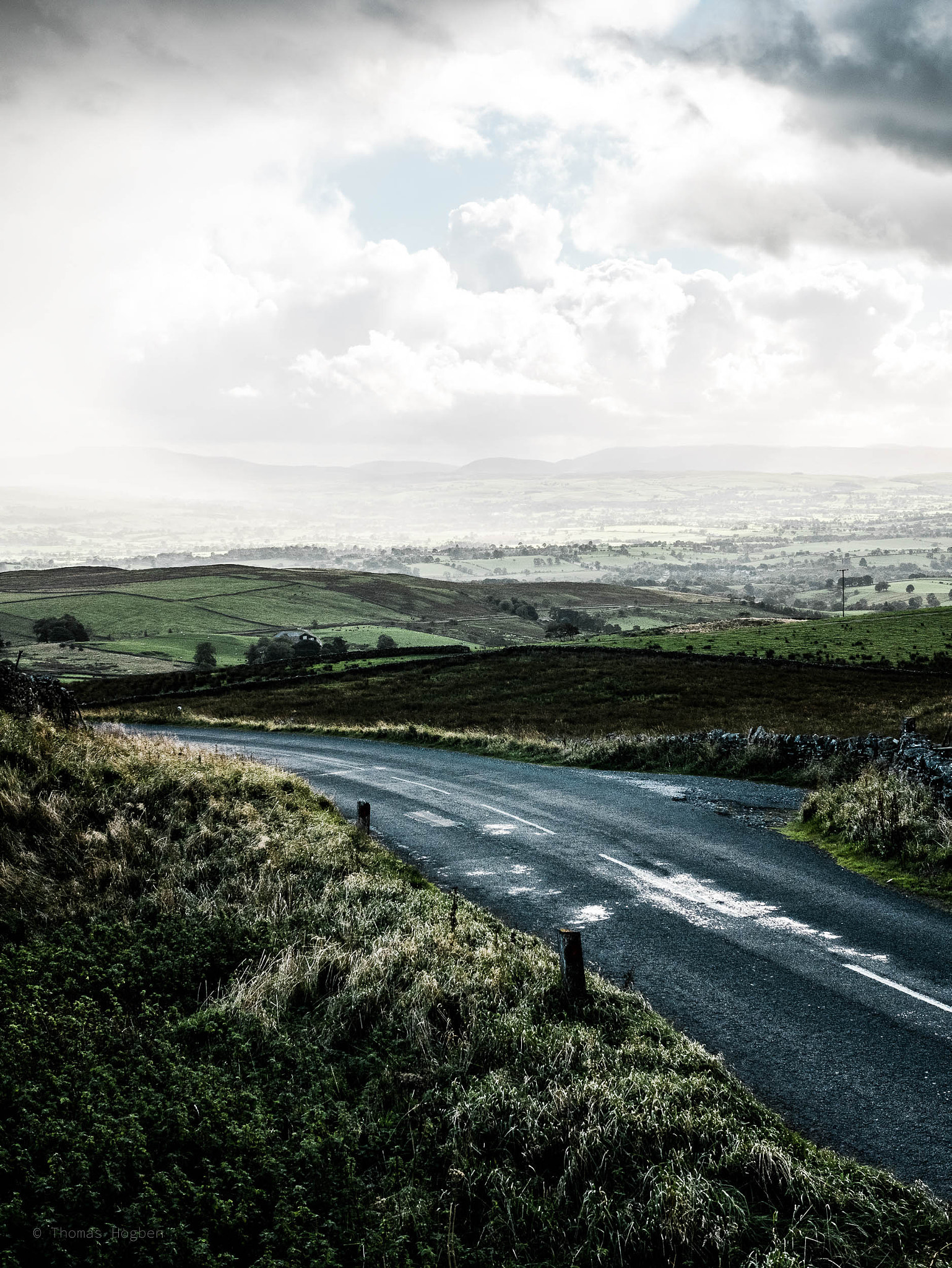 Panasonic Lumix DMC-GX85 (Lumix DMC-GX80 / Lumix DMC-GX7 Mark II) + Panasonic Leica DG Summilux 25mm F1.4 II ASPH sample photo. The road through the pennines photography